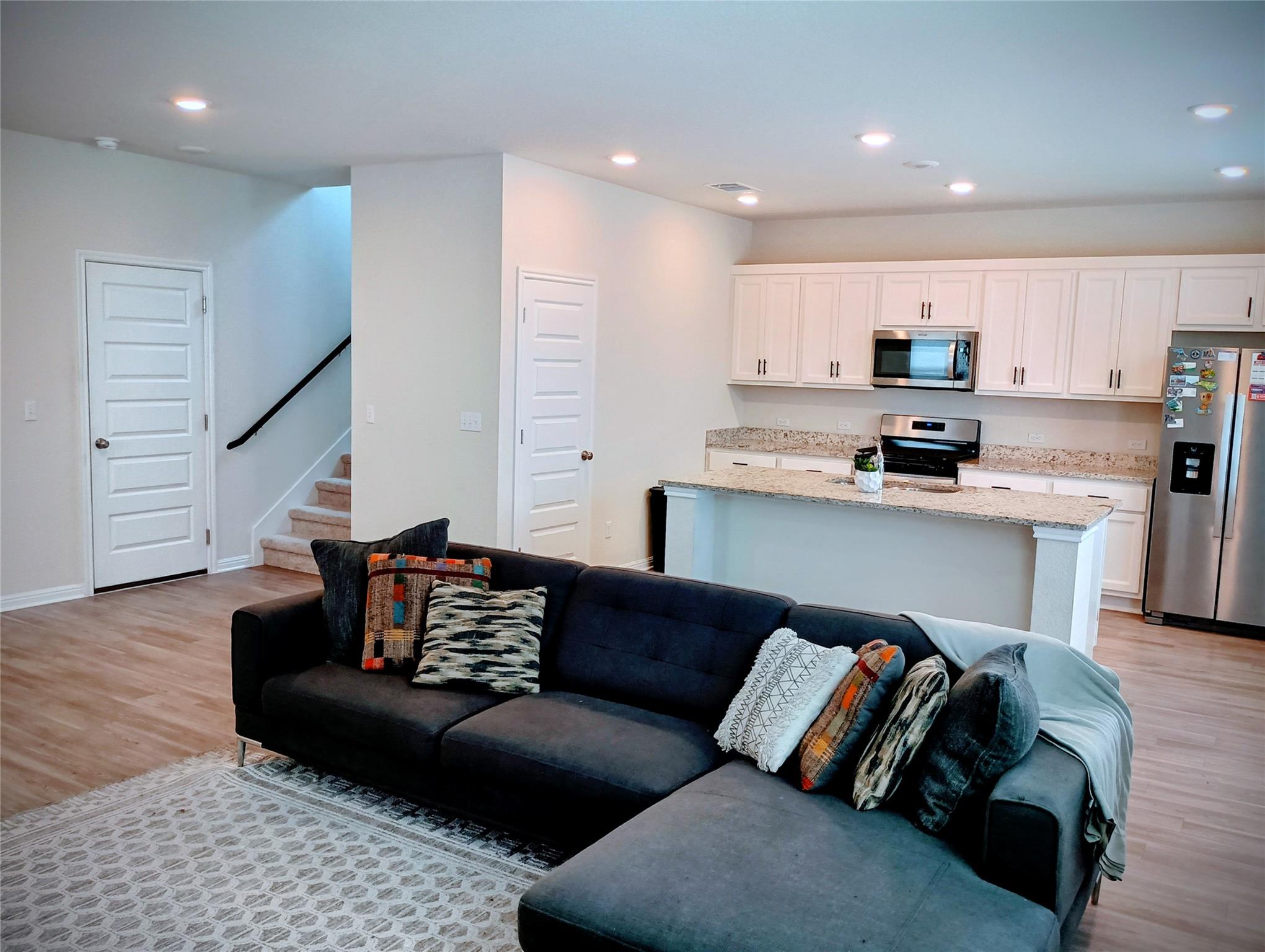 10615 Ridan Way Property Photo 10