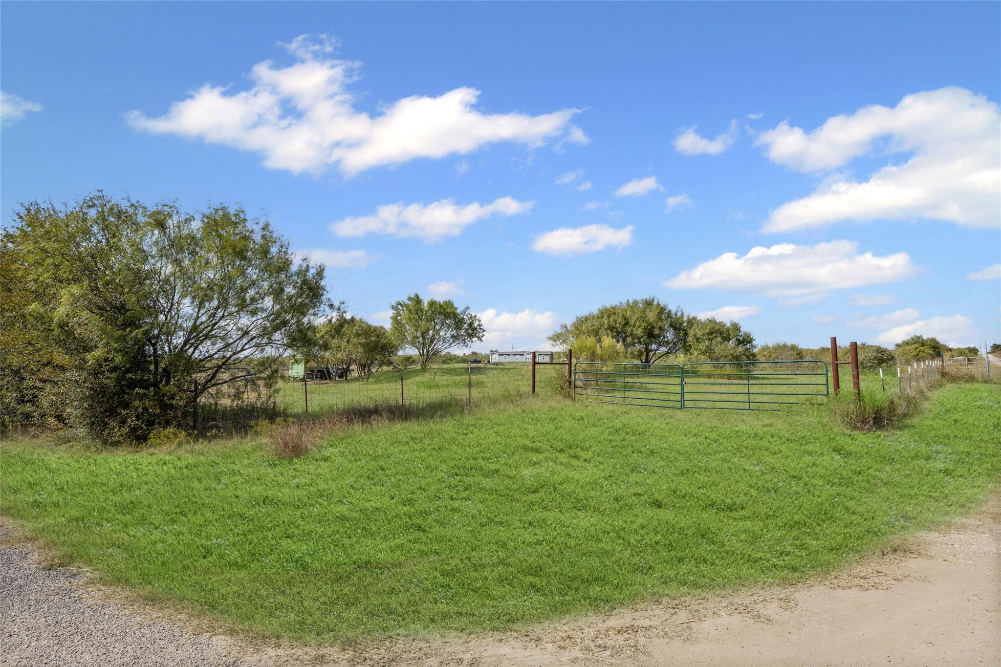 Tbd Anderson Ln Property Photo 20