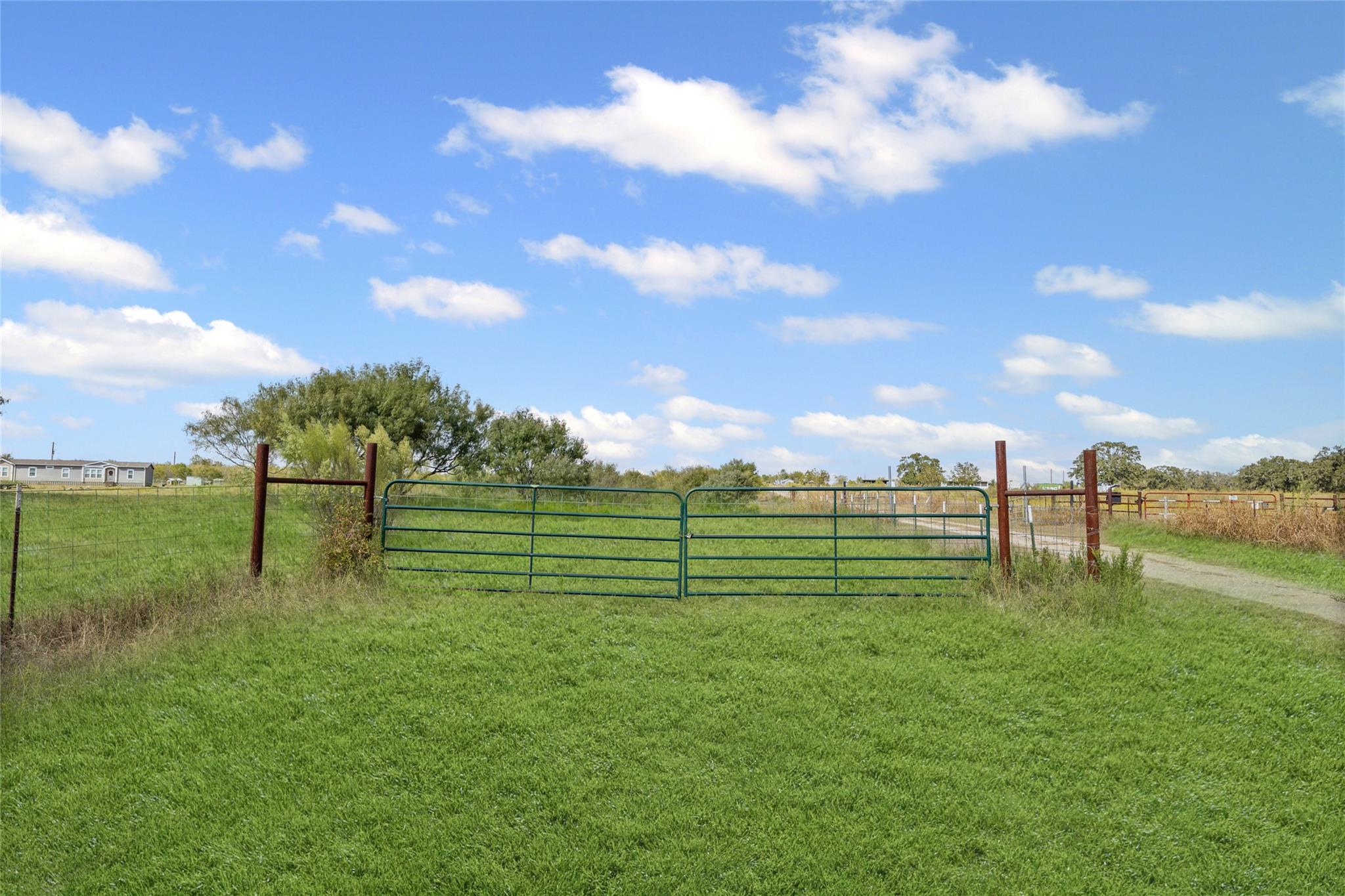 Tbd Anderson Ln Property Photo 21