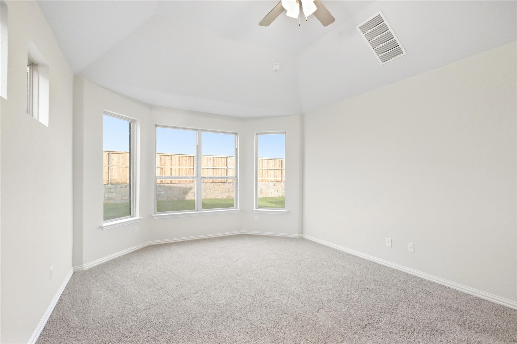 409 Grey Leaf Rd Property Photo 14