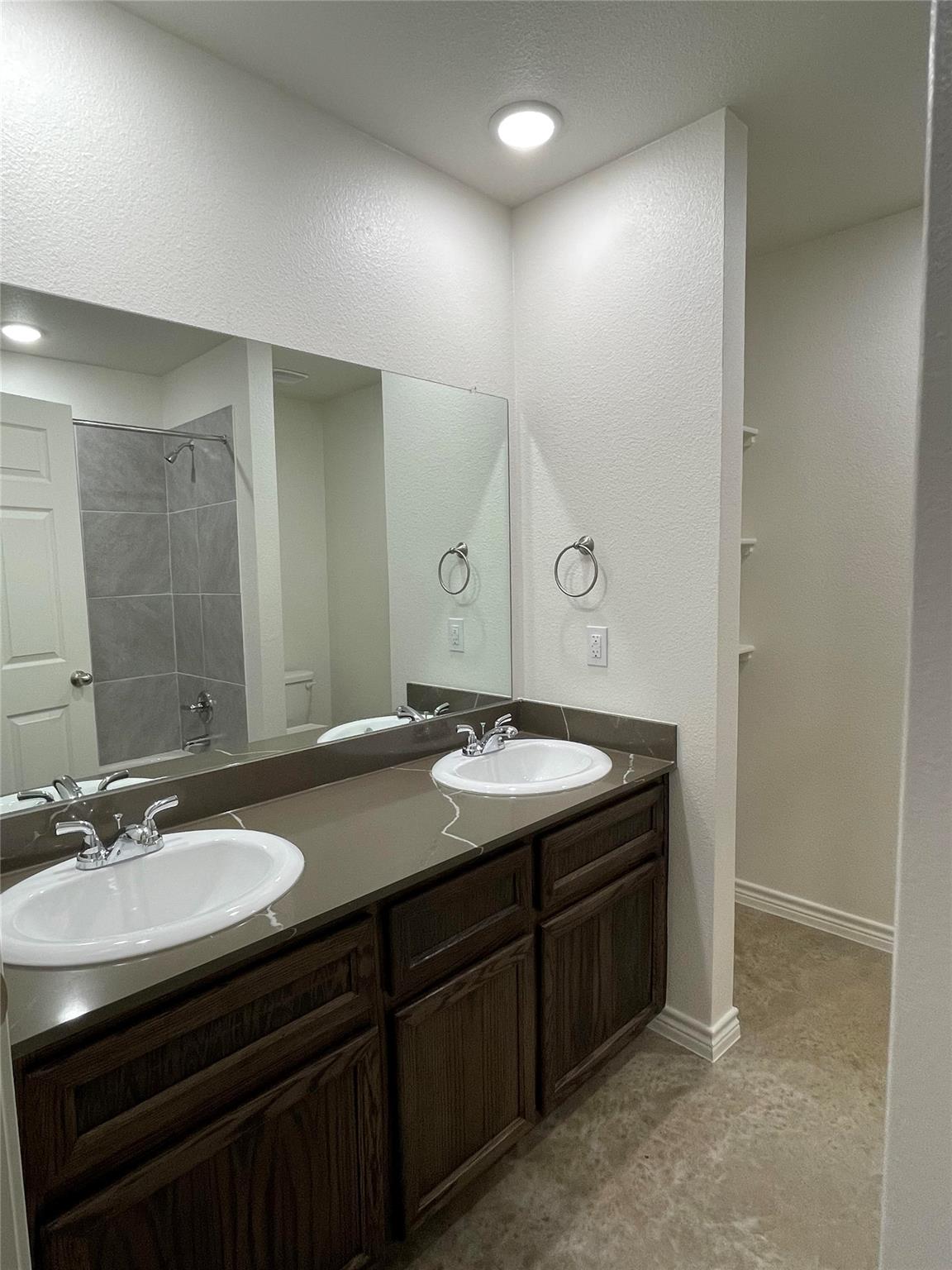 2313 Zanoletti Ct Property Photo 8