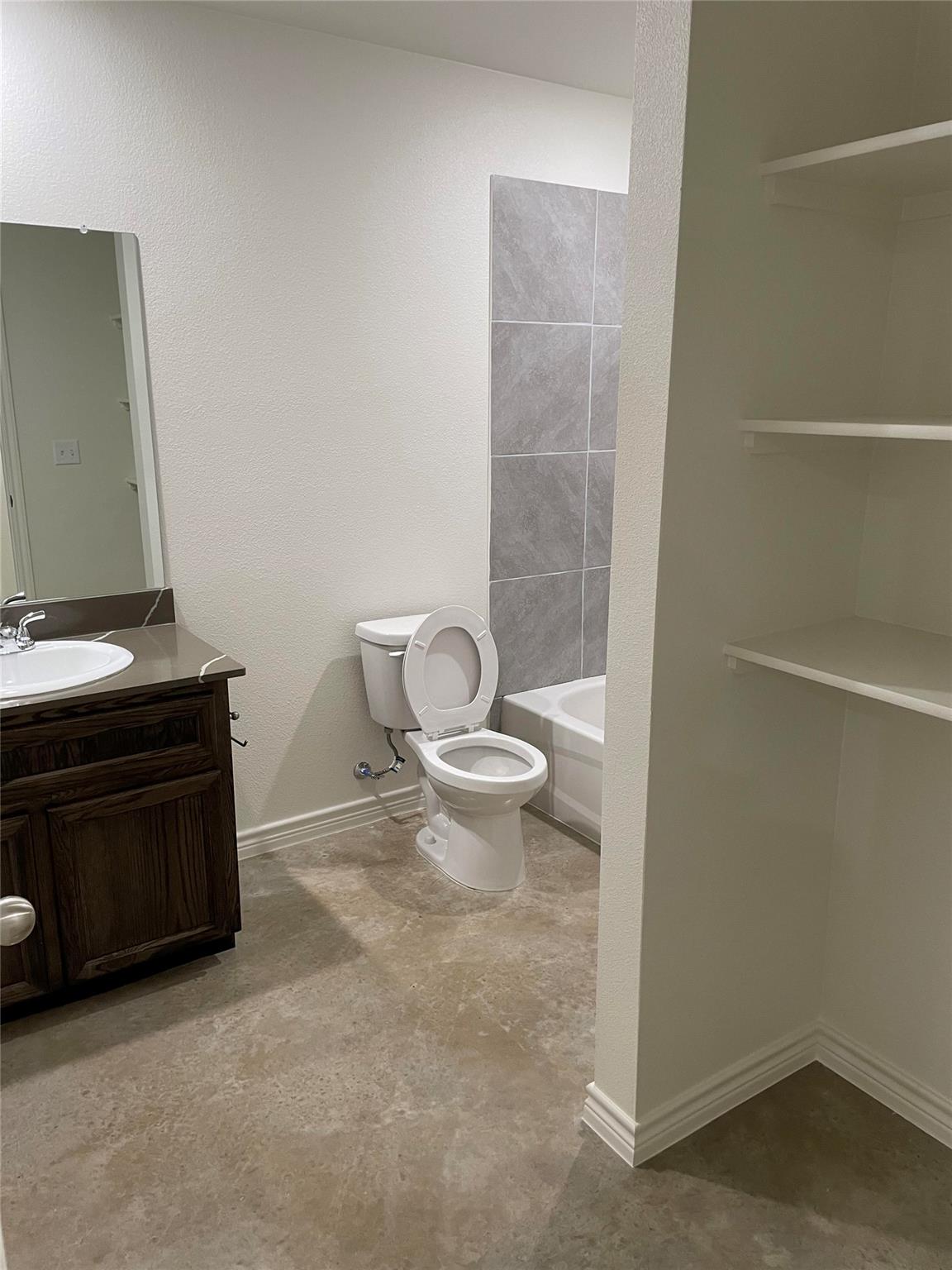 2313 Zanoletti Ct Property Photo 12