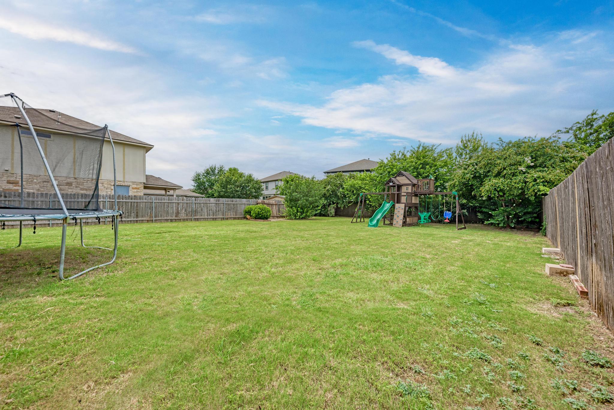 913 Whitley Dr Property Photo 38