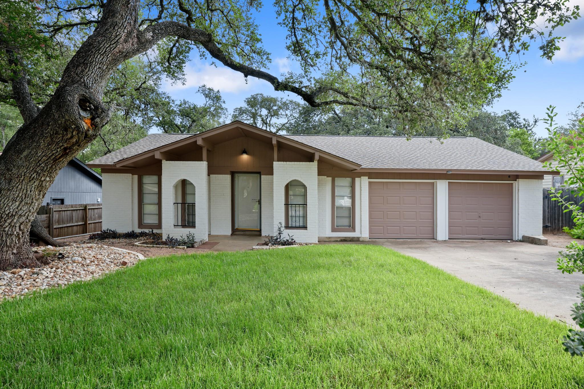 2600 Greenland Ln Property Photo 1
