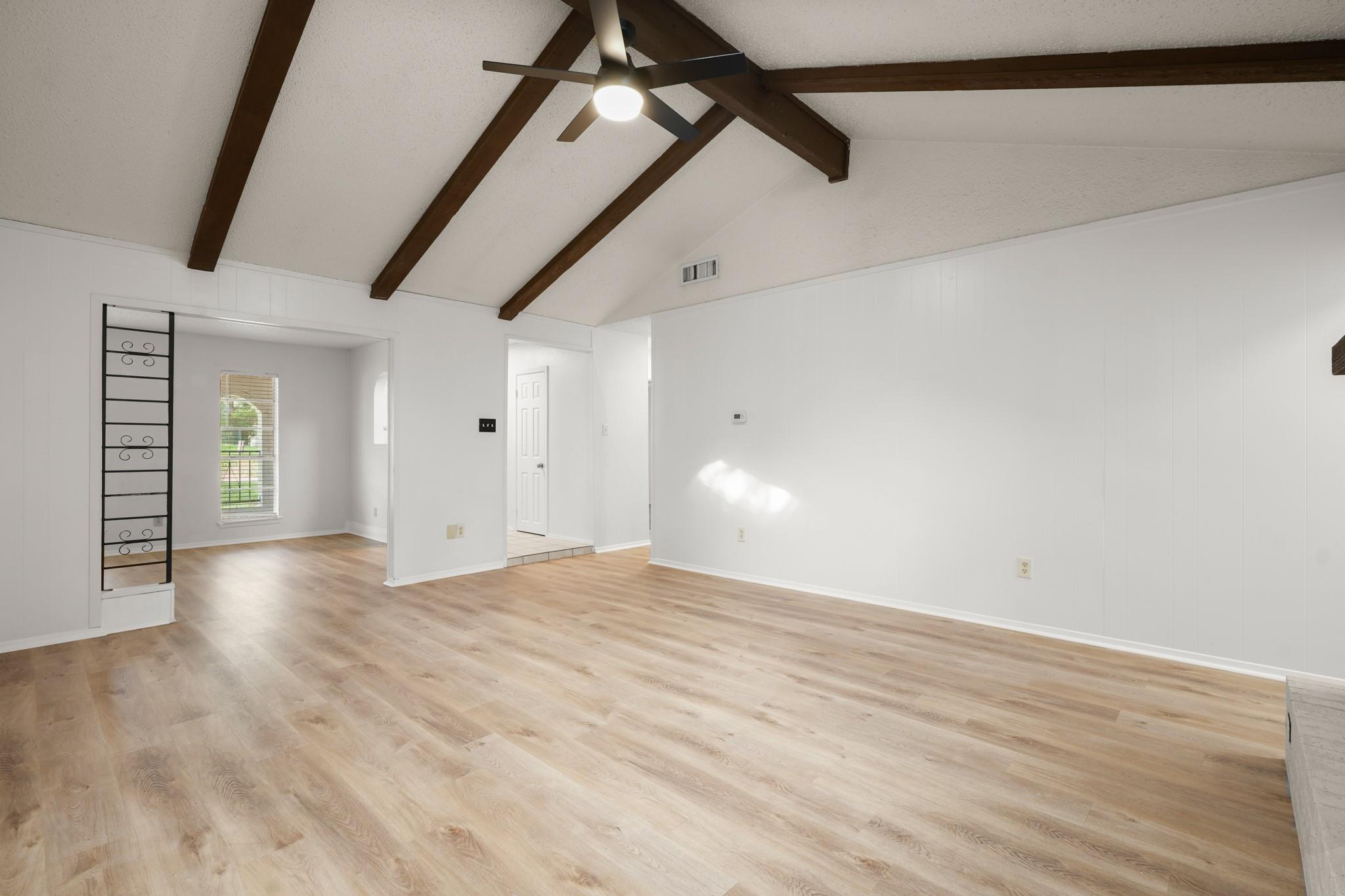 2600 Greenland Ln Property Photo 5