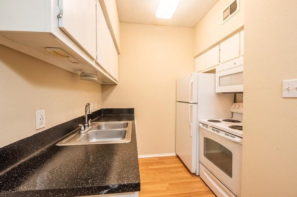 2818 Nueces St. St #213 Property Photo 6