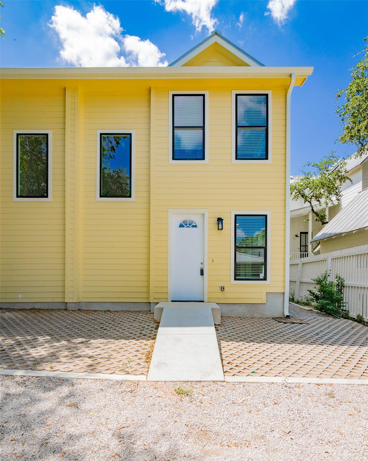 1012 W Milton St #c Property Photo 1