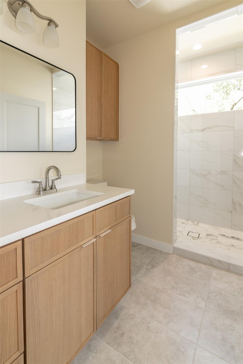 1012 W Milton St #c Property Photo 2