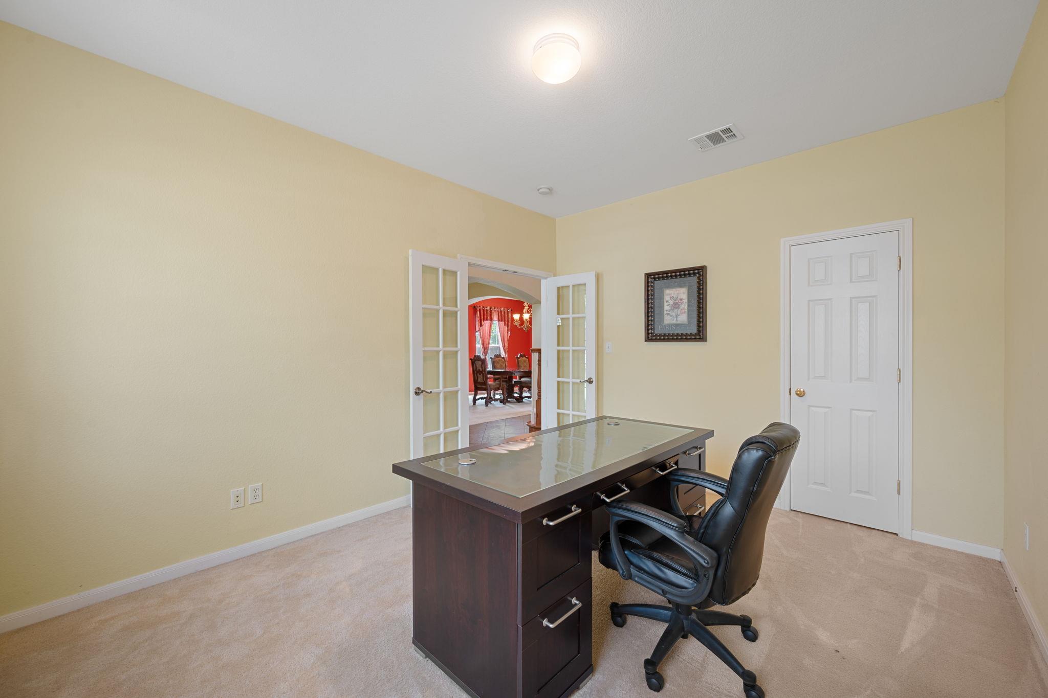 707 House Wren Loop Property Photo 13
