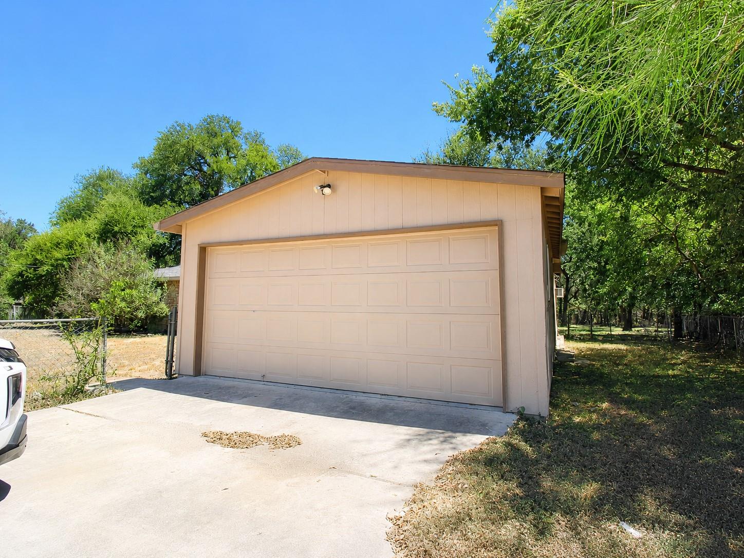 234 Cedar Holw Property Photo 3