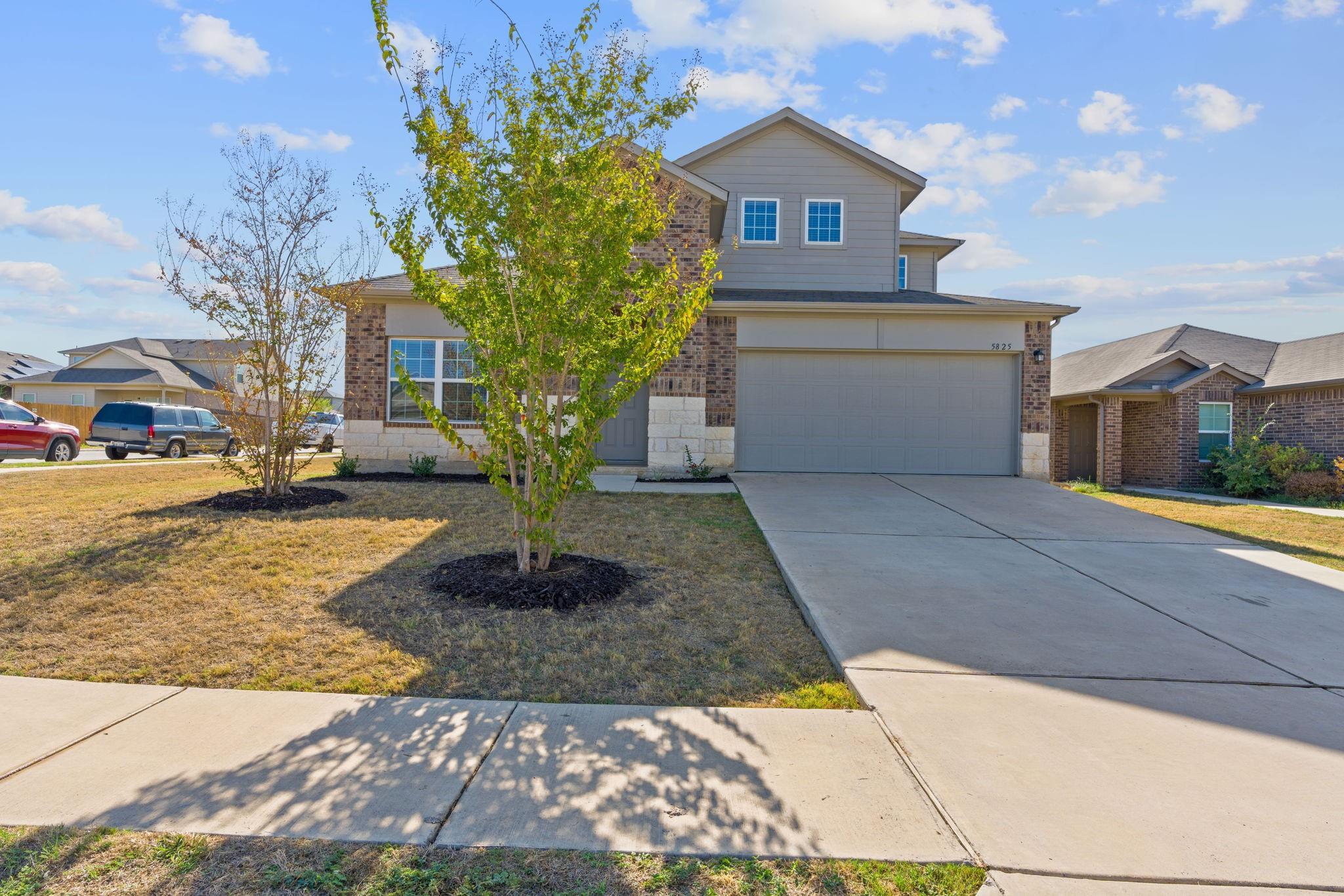 5825 Roderick Dr Property Photo