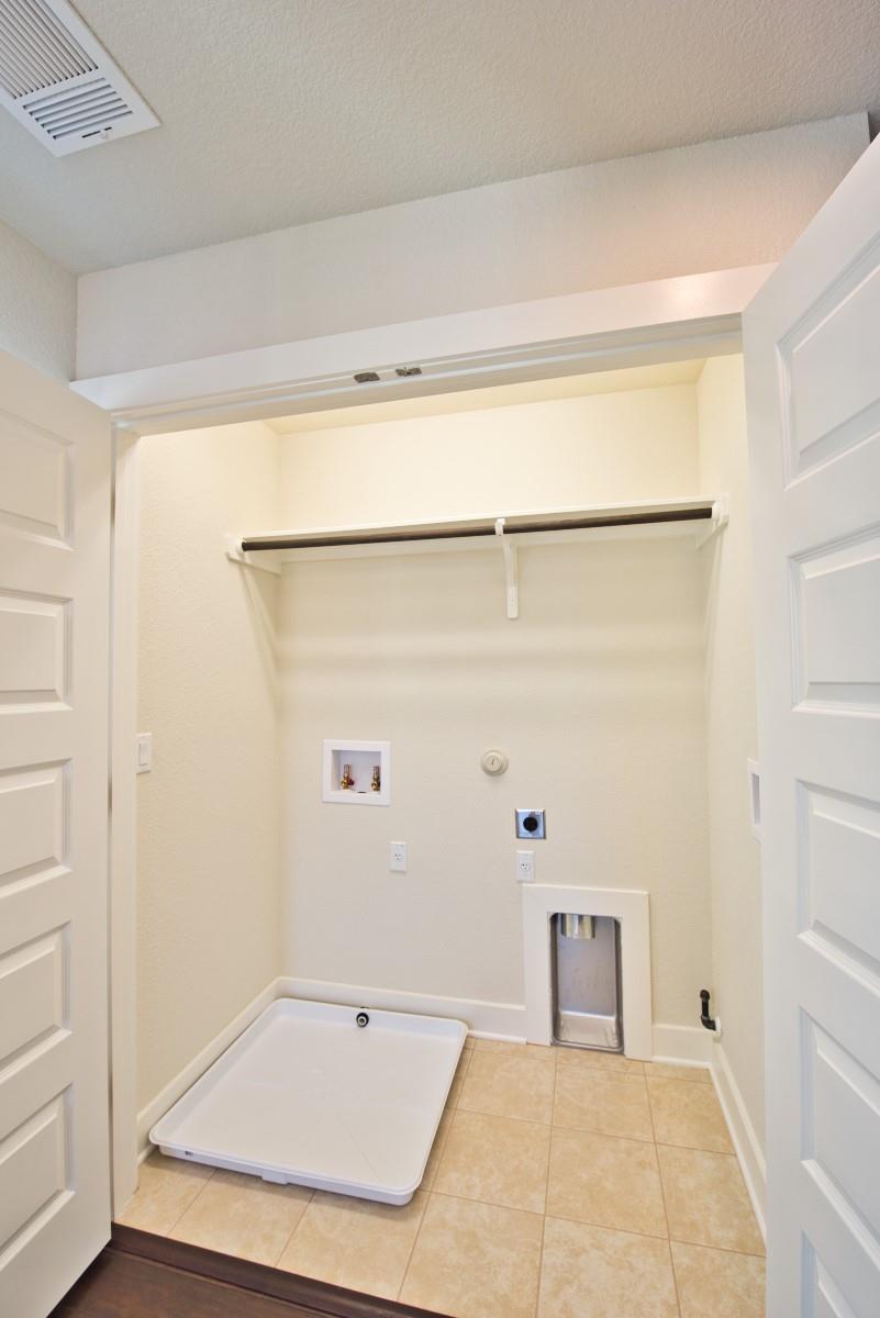 2020 Cleese Dr #184c Property Photo 8