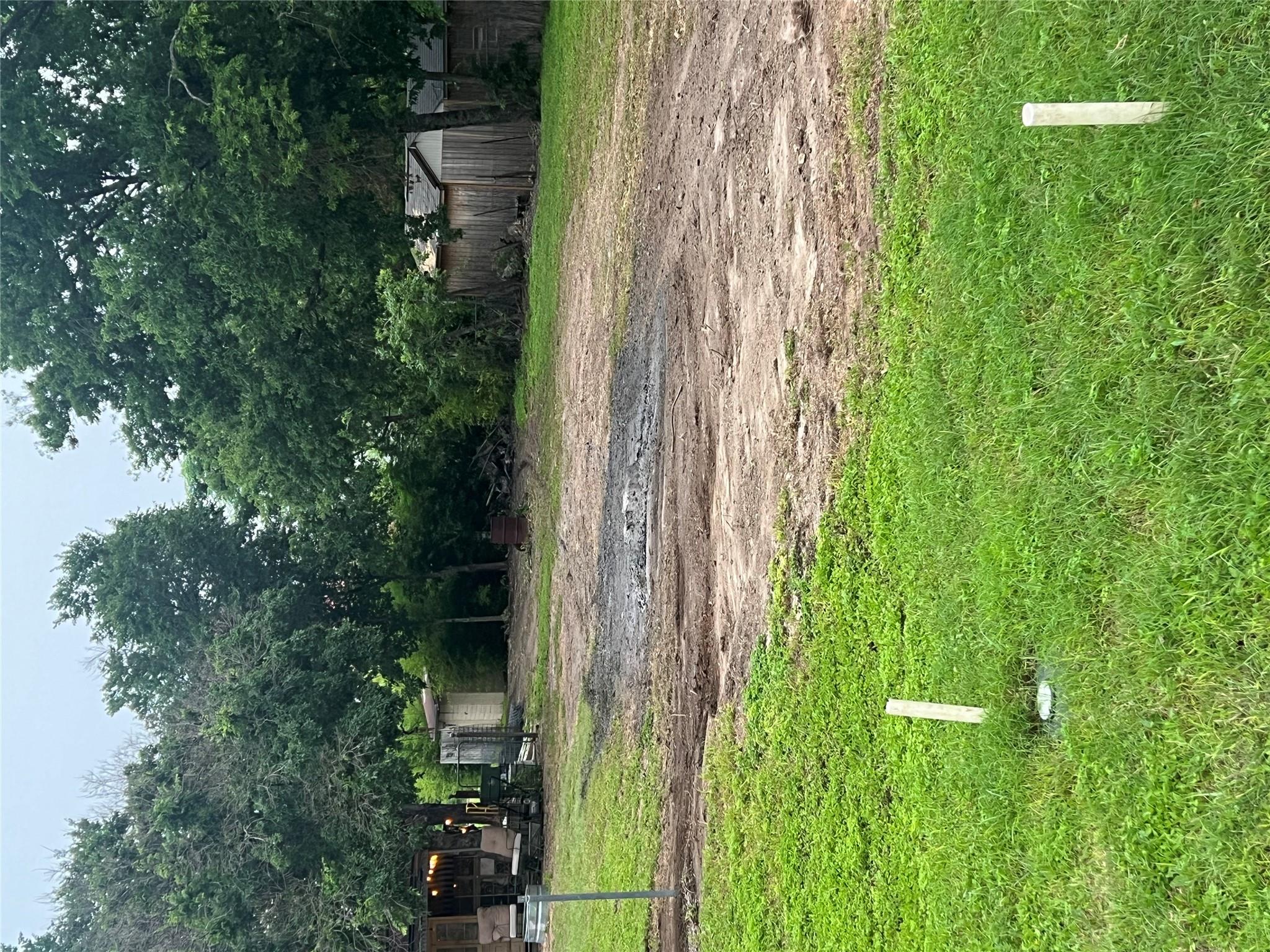 602 E Pfluger St Property Photo 1