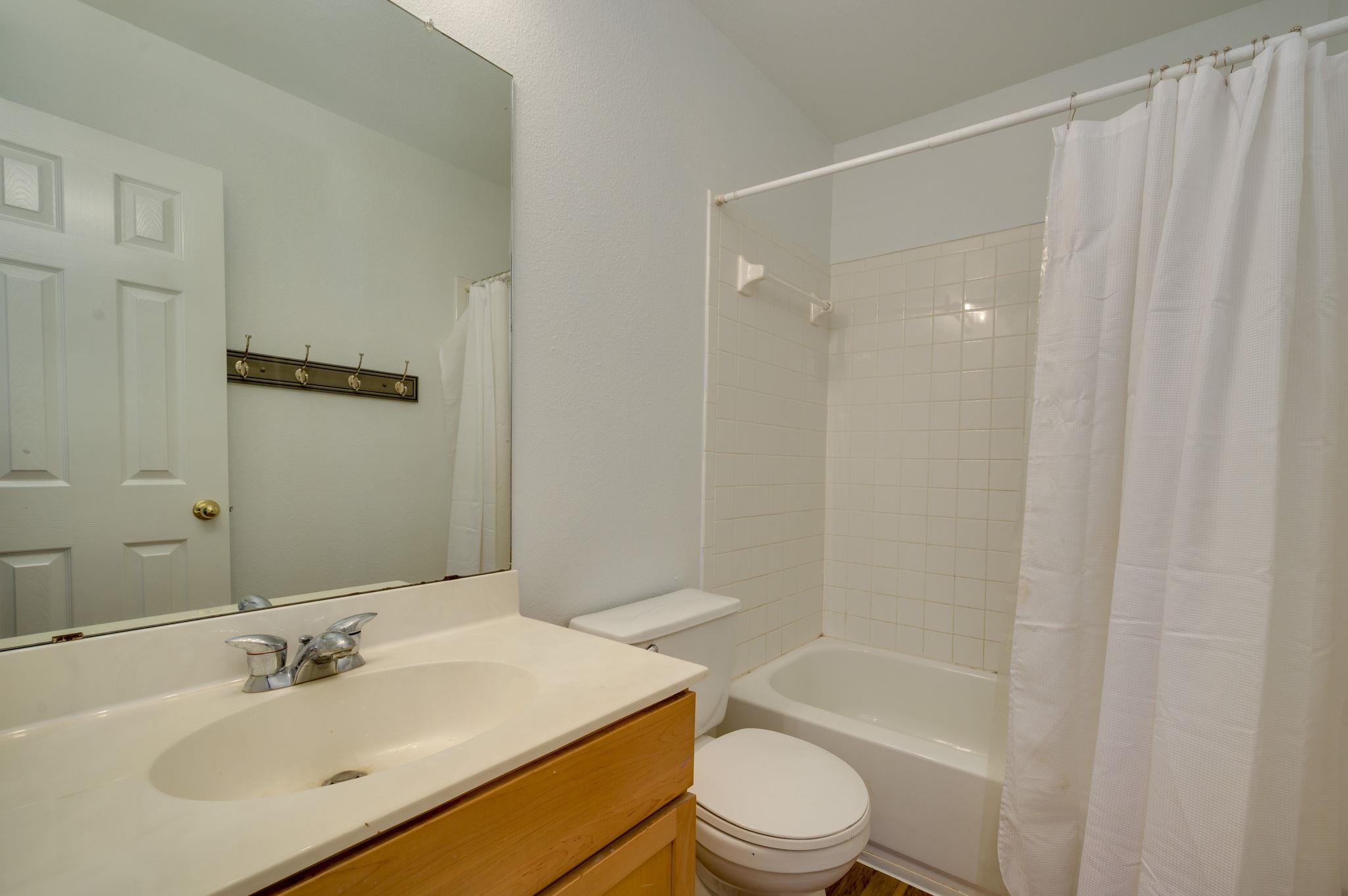 1112 Sundrop Pl Property Photo 10