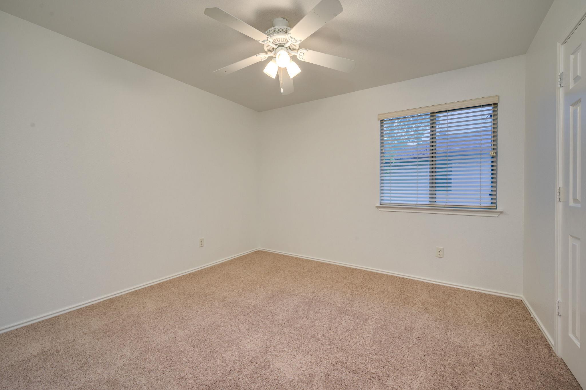 1112 Sundrop Pl Property Photo 11