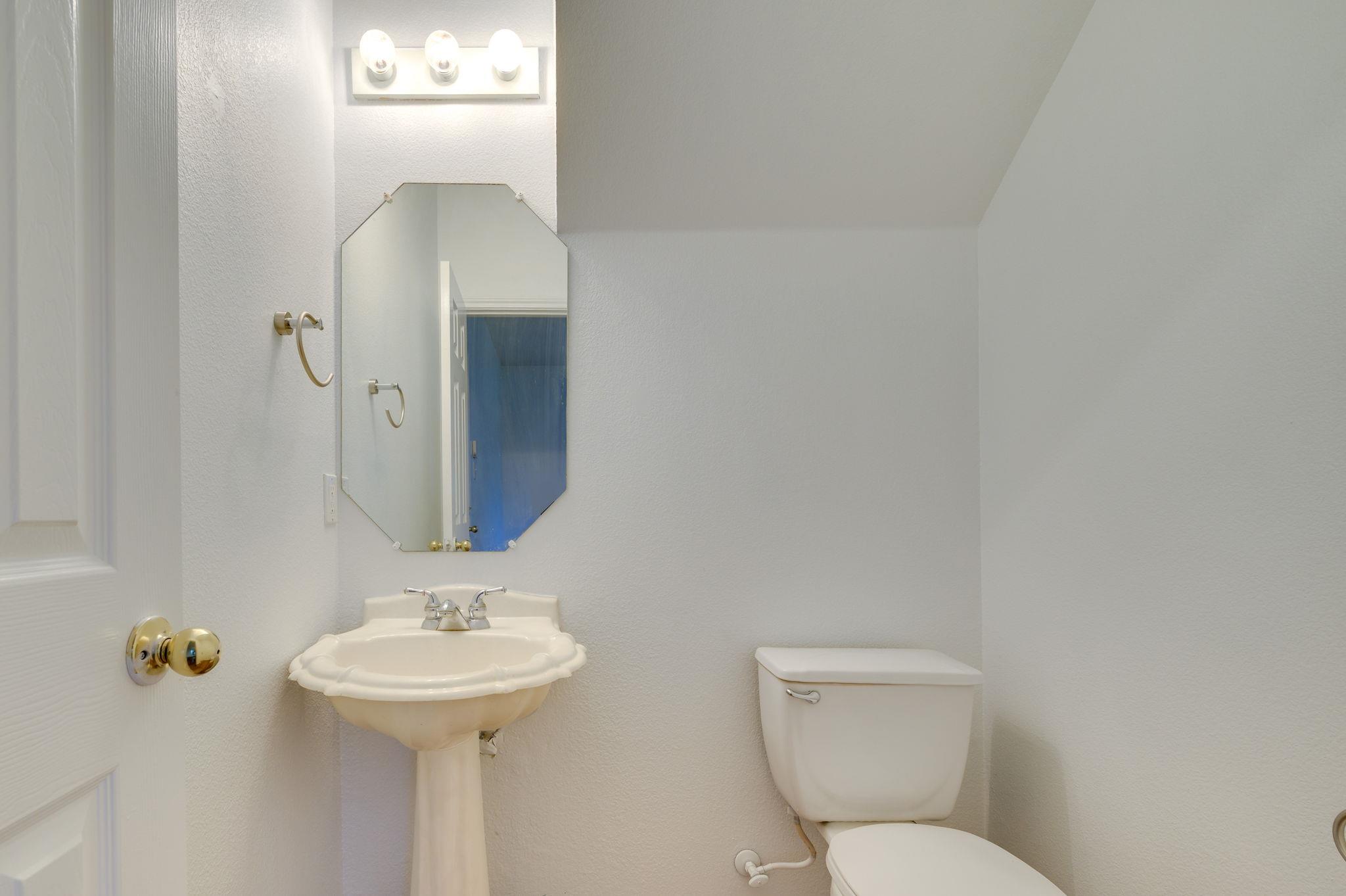 1112 Sundrop Pl Property Photo 23