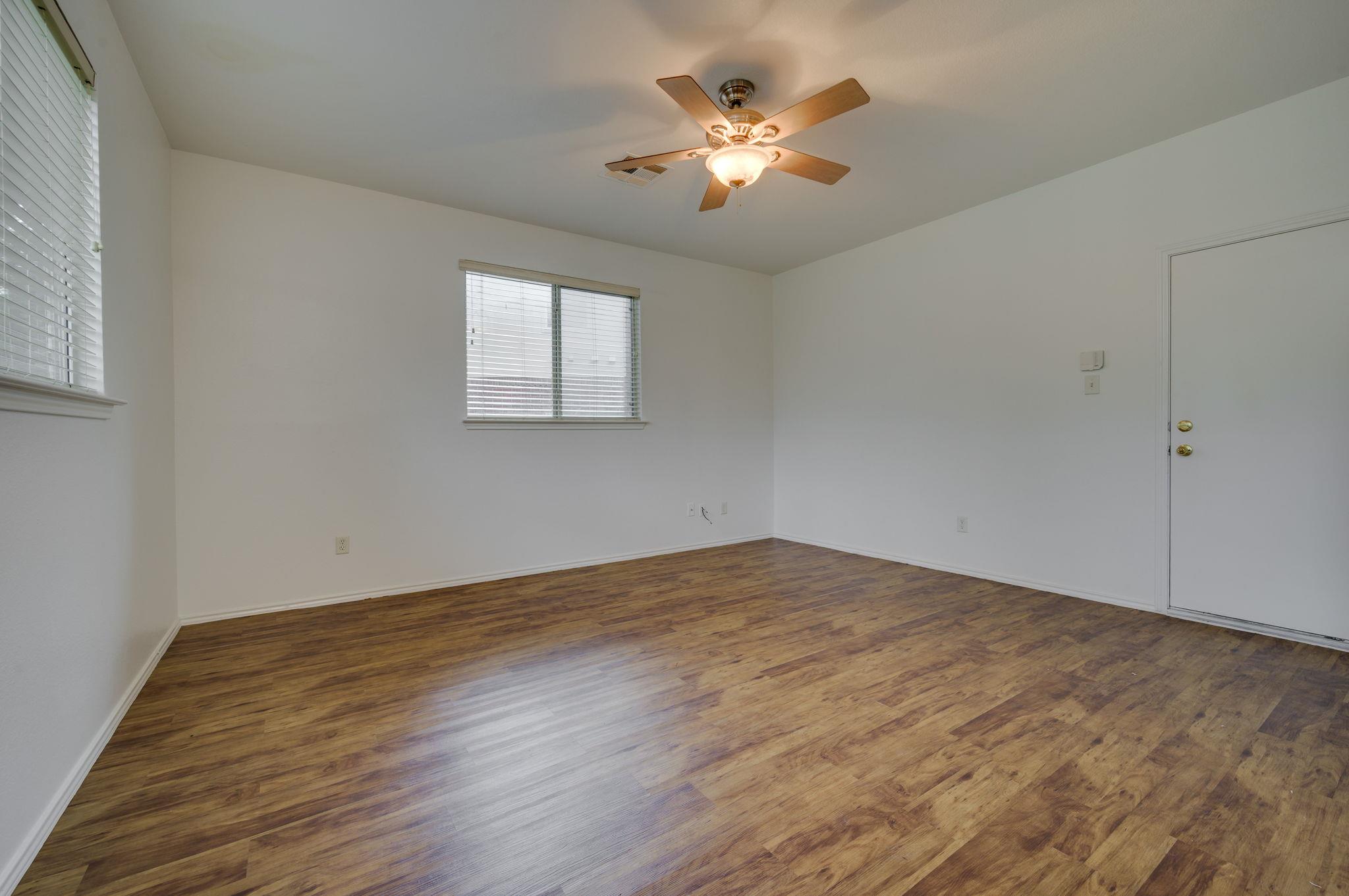 1112 Sundrop Pl Property Photo 24