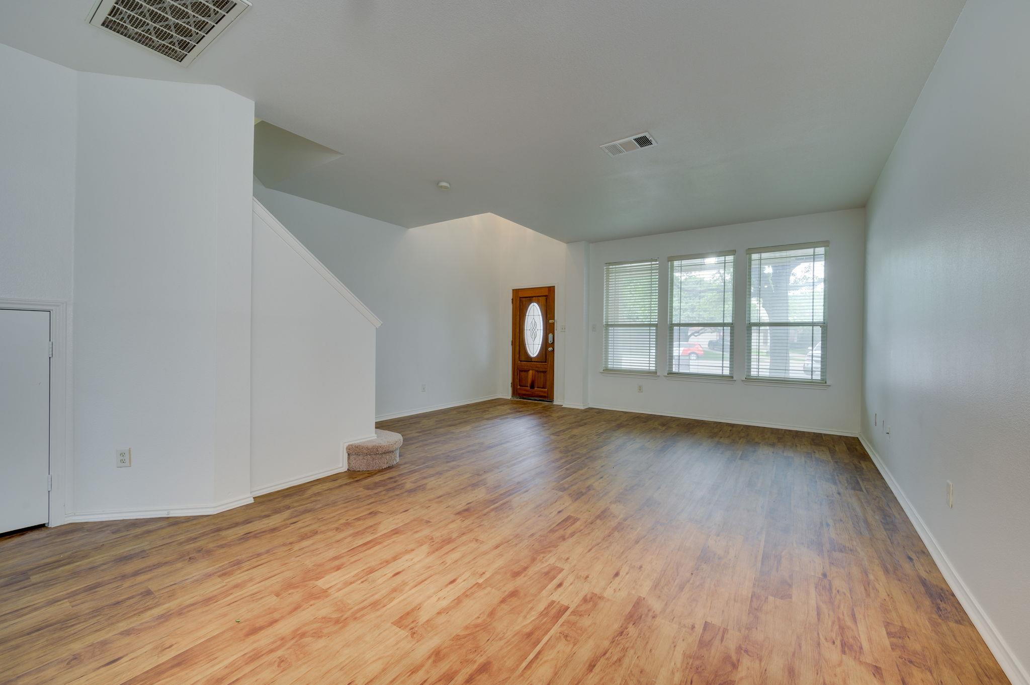 1112 Sundrop Pl Property Photo 26