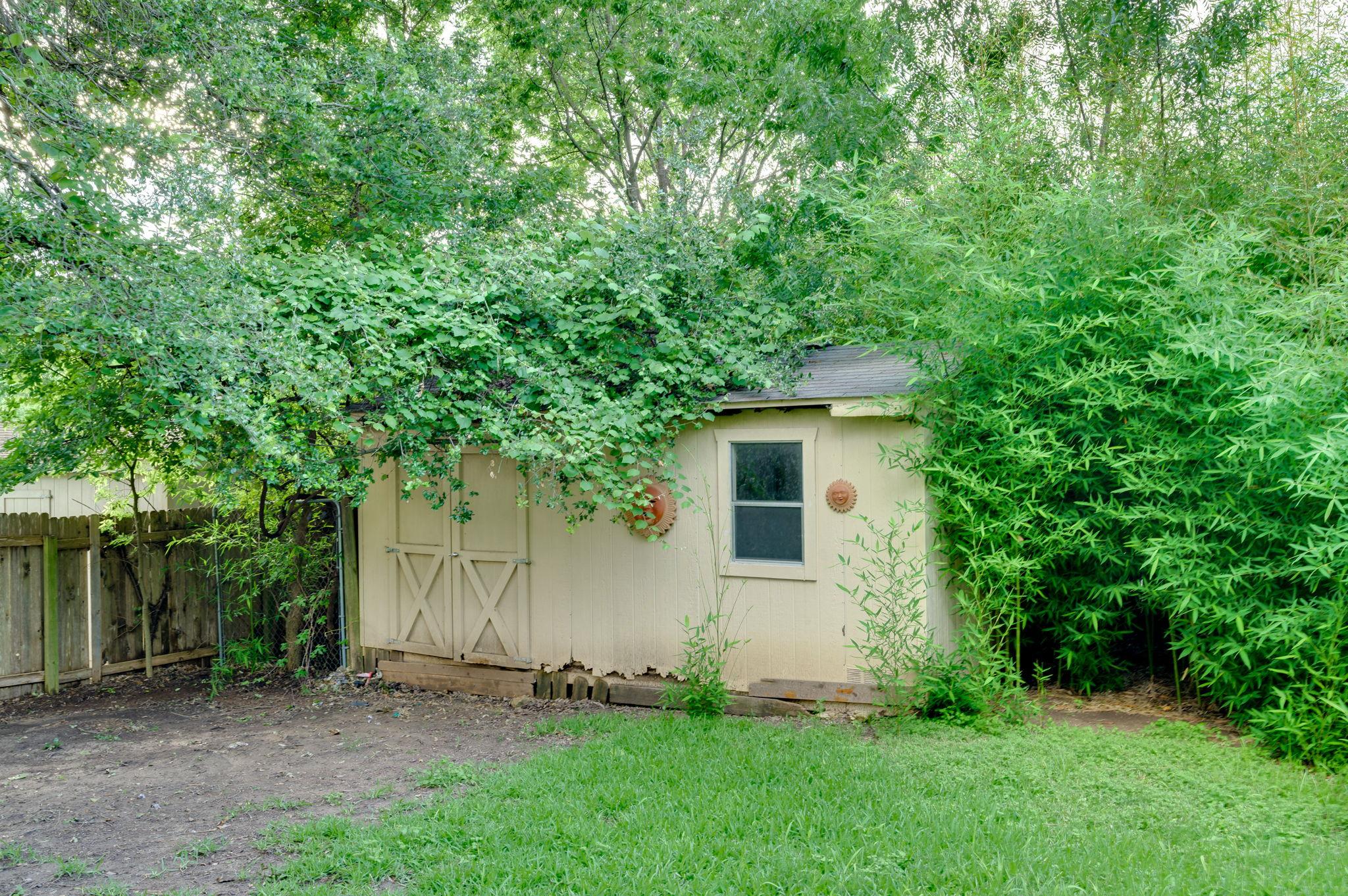 1112 Sundrop Pl Property Photo 31