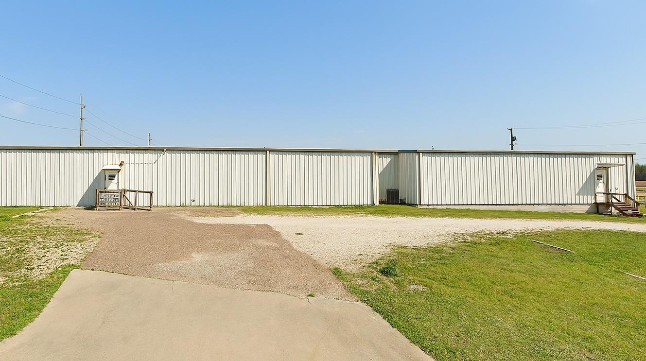 1255 Industrial Park Rd Property Photo 2