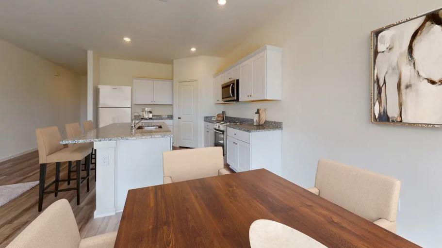 1437 Morris Loop Property Photo 4