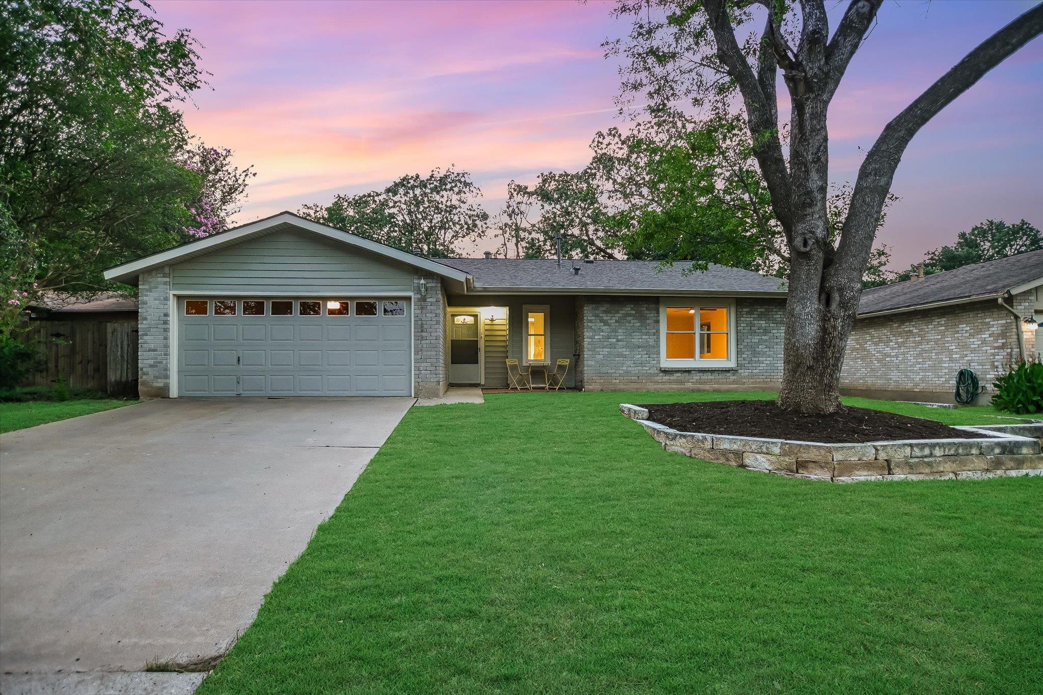 6906 Moonmont Dr Property Photo 1