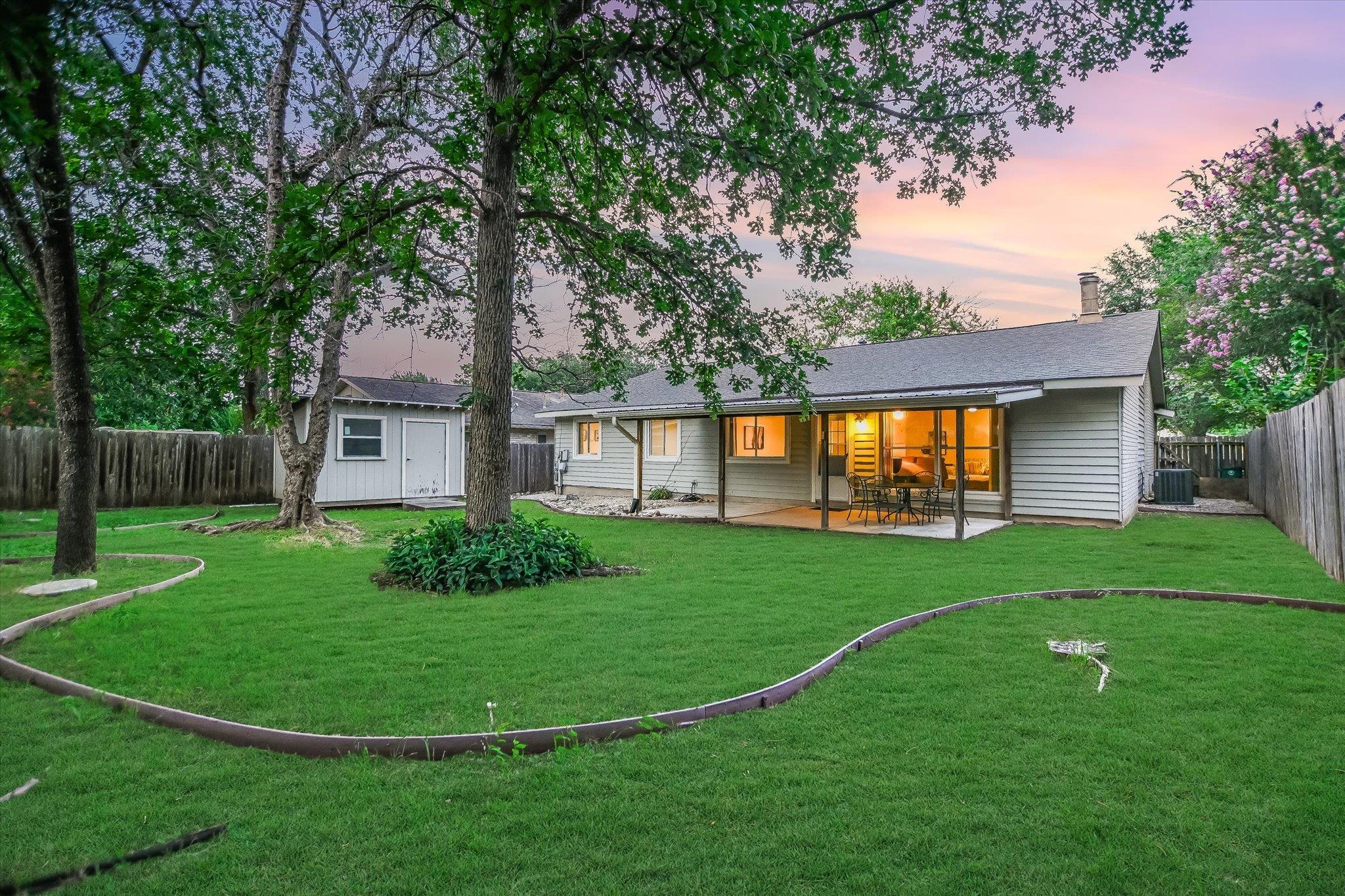 6906 Moonmont Dr Property Photo 14
