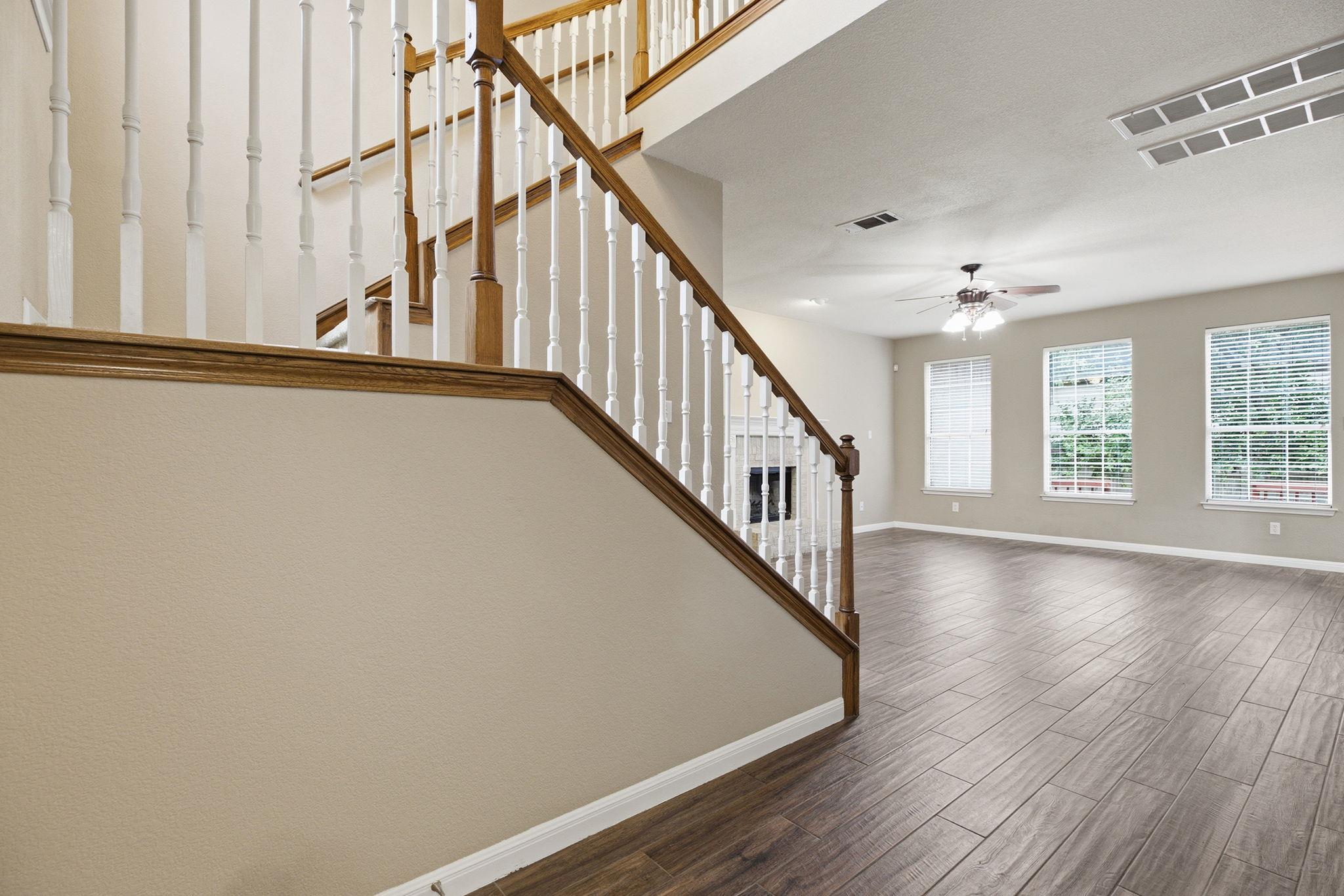 2021 Woodglen Dr Property Photo 11