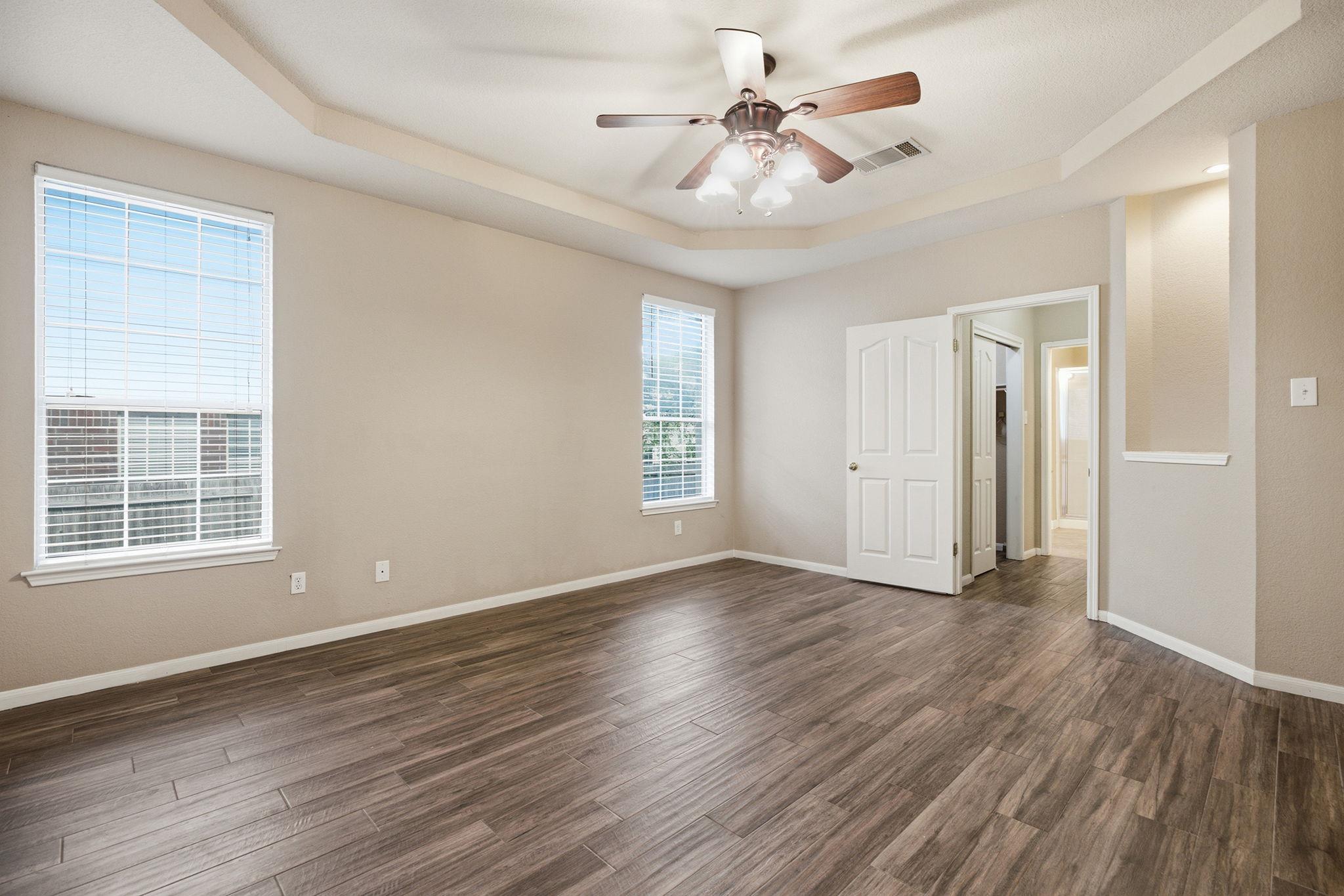 2021 Woodglen Dr Property Photo 15