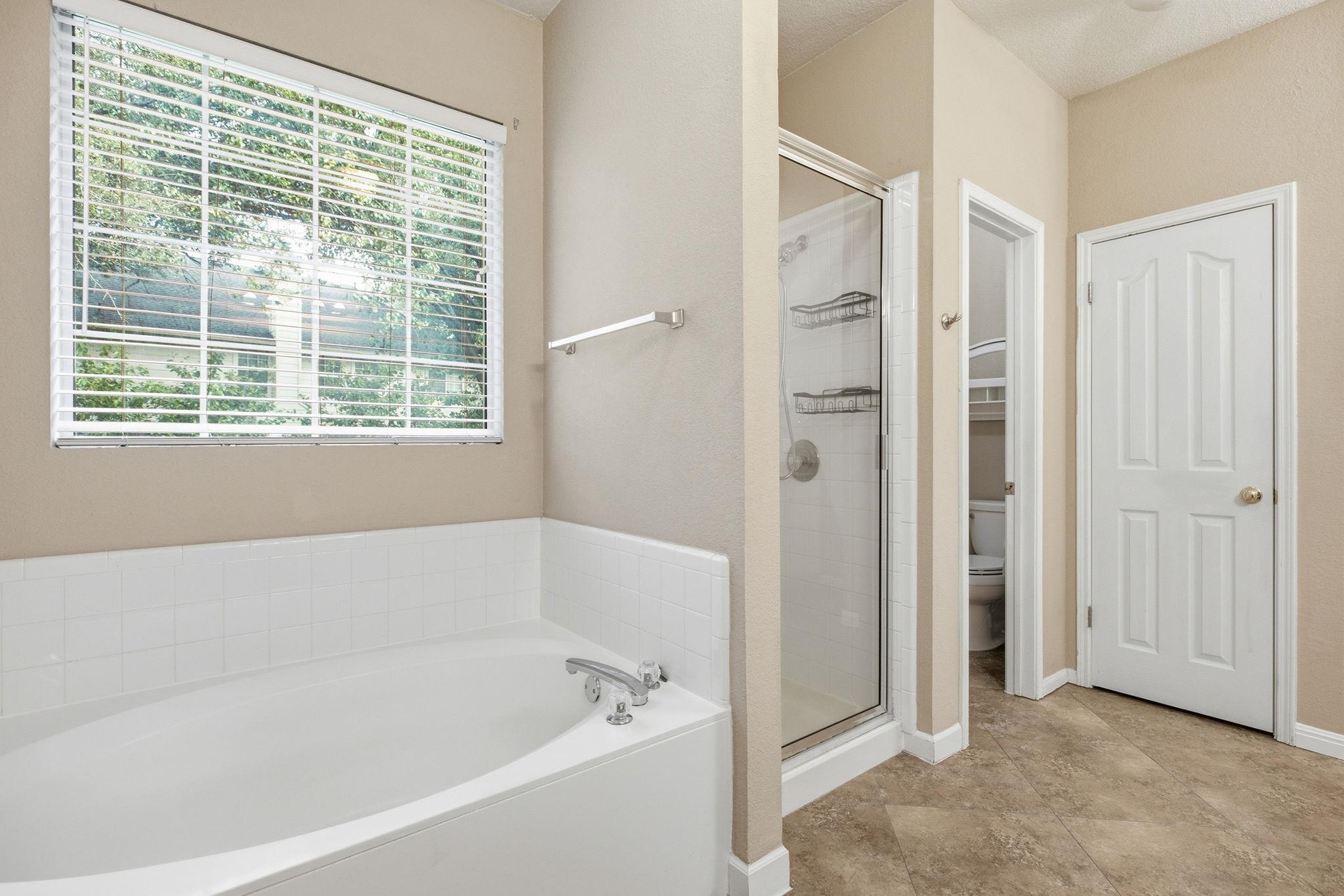2021 Woodglen Dr Property Photo 20