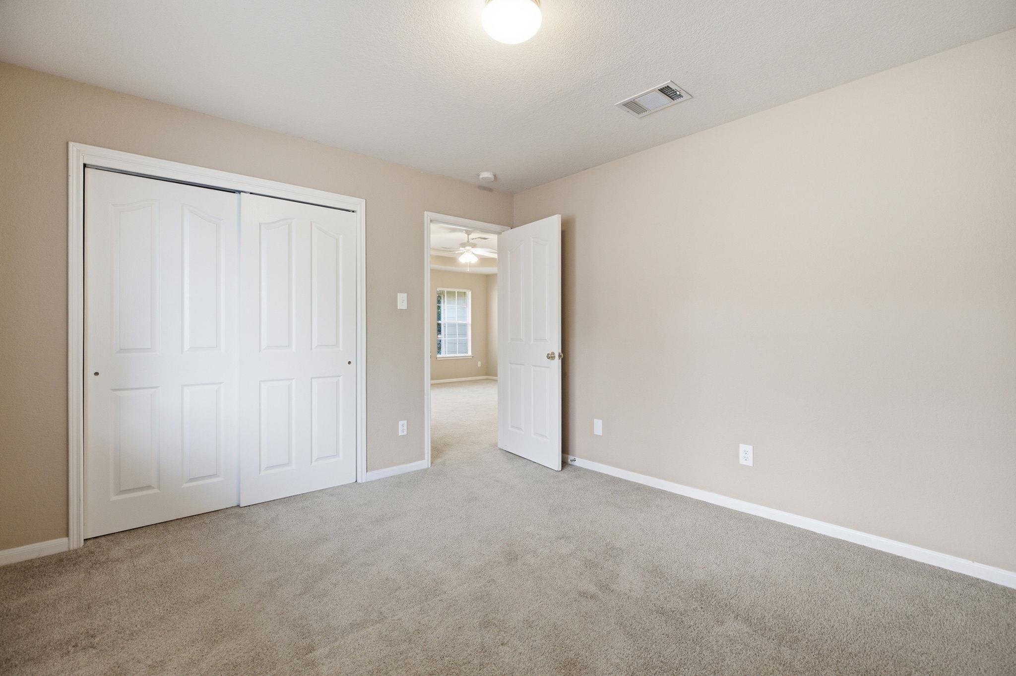 2021 Woodglen Dr Property Photo 25
