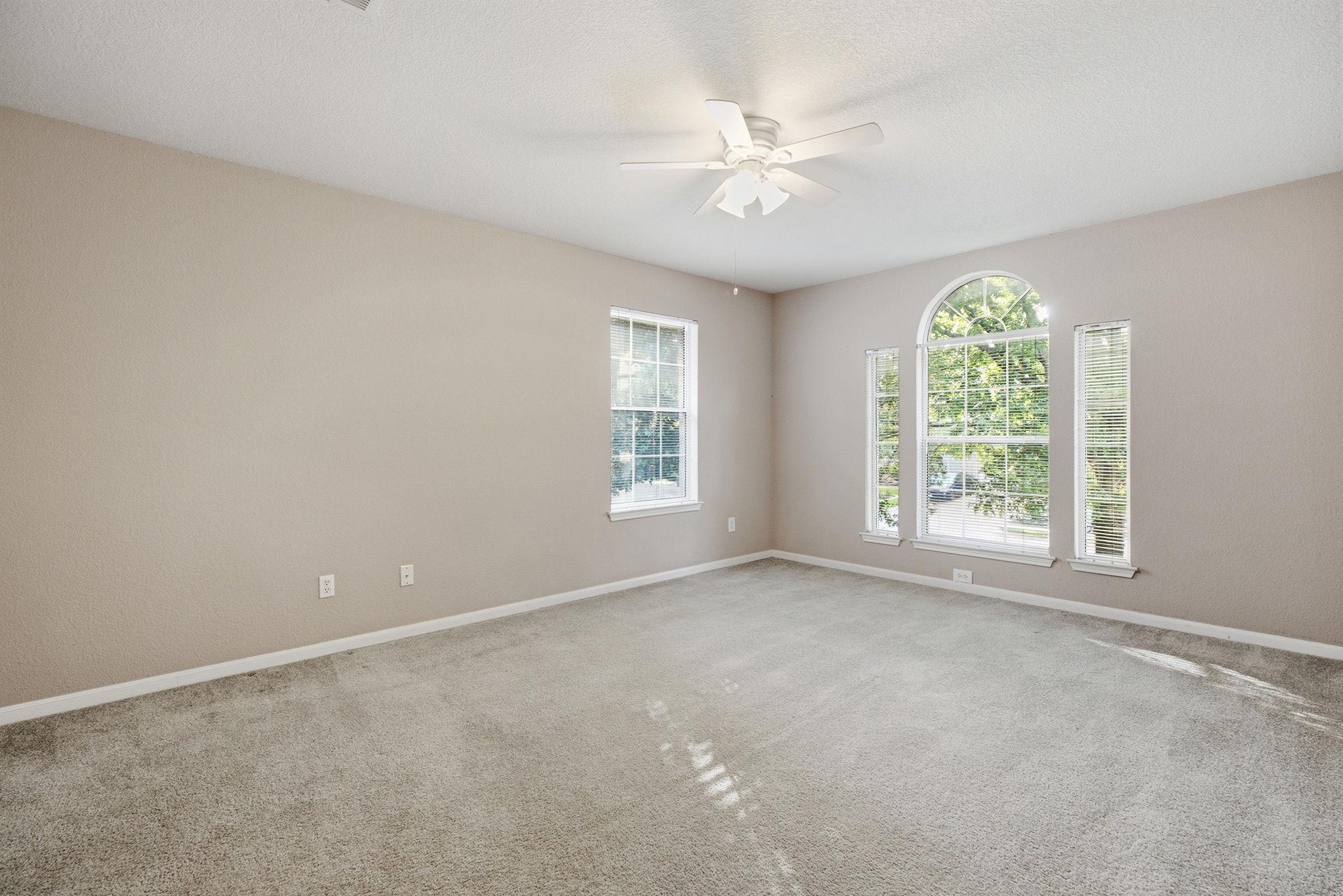 2021 Woodglen Dr Property Photo 26