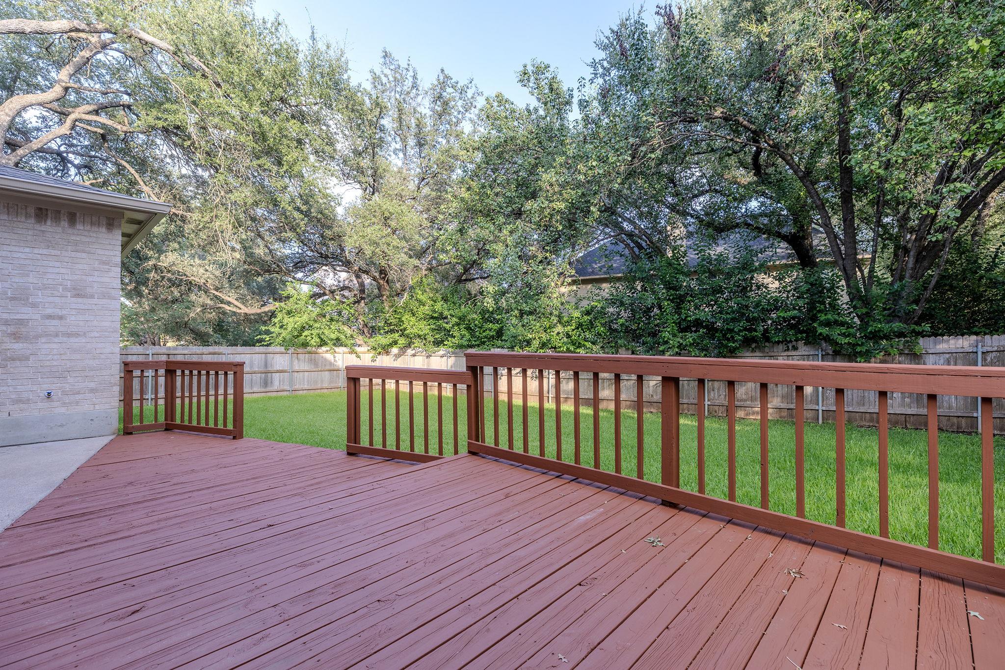 2021 Woodglen Dr Property Photo 34