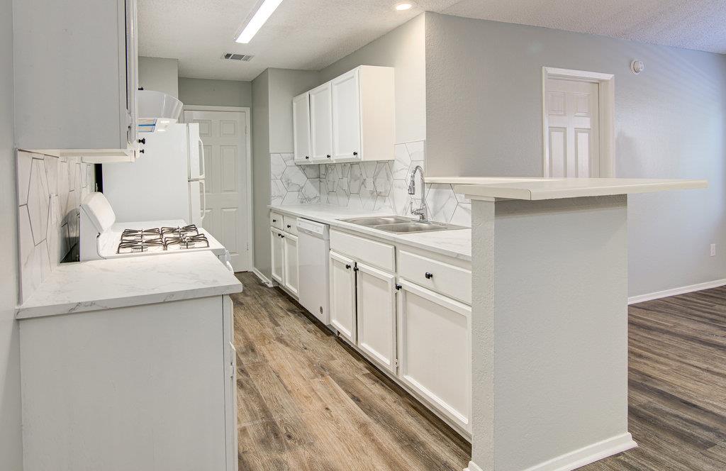8200 West Gate Blvd #a Property Photo 8