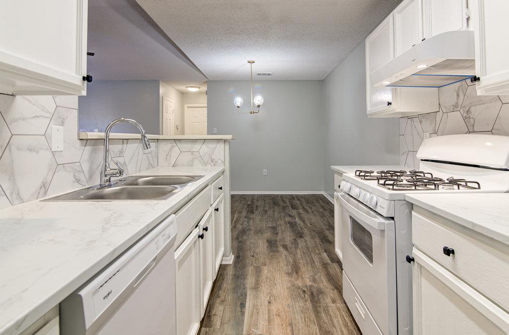 8200 West Gate Blvd #a Property Photo 10