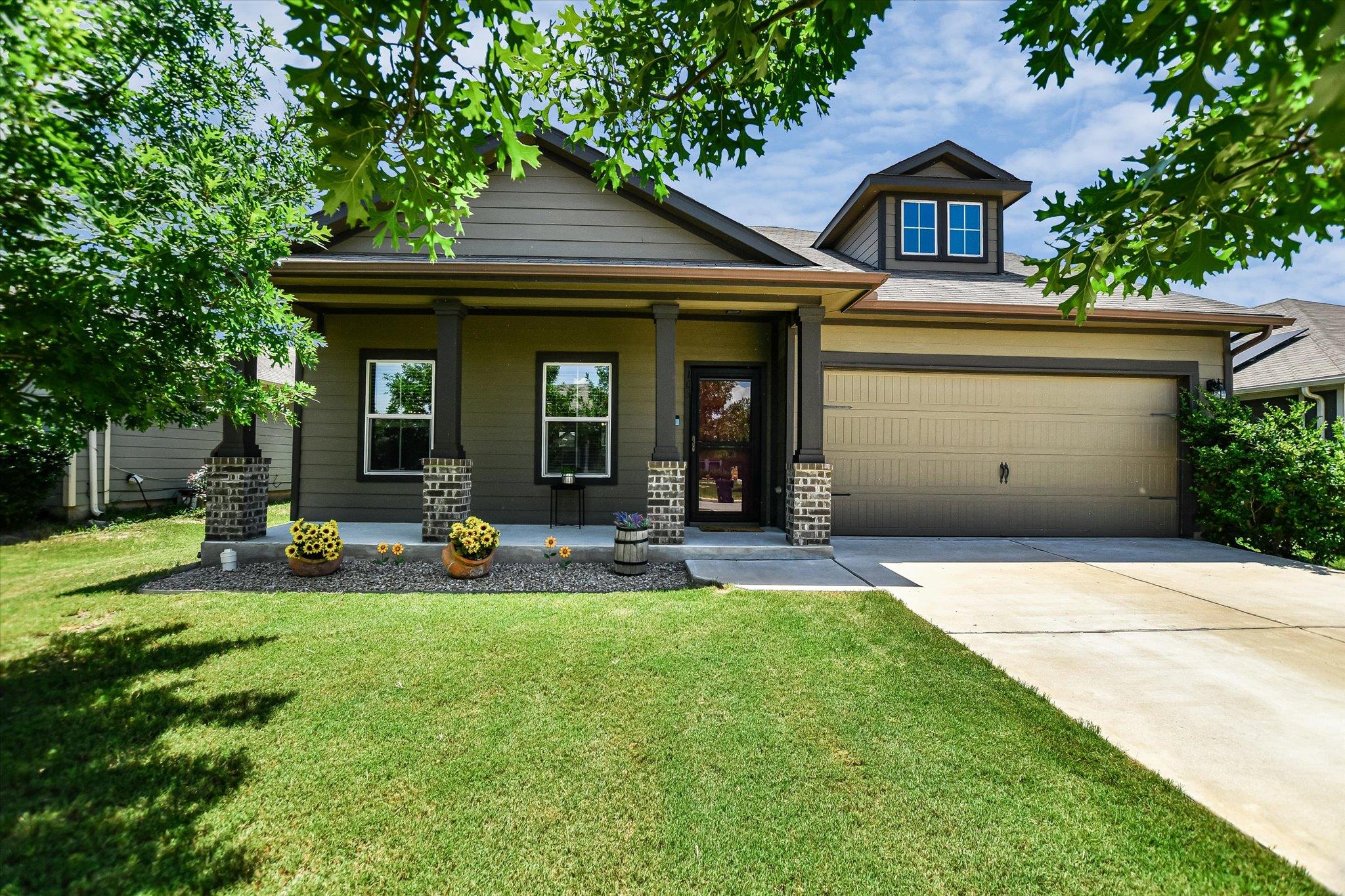 103 Navidad River Dr Property Photo 1