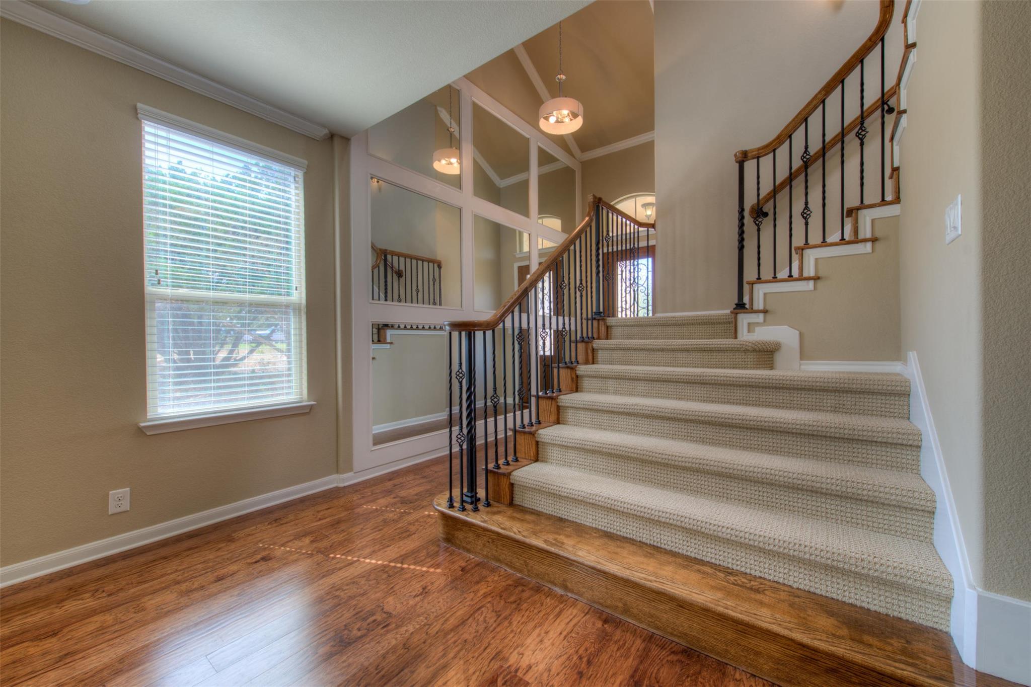 405 S Meadowlark St #b Property Photo 7