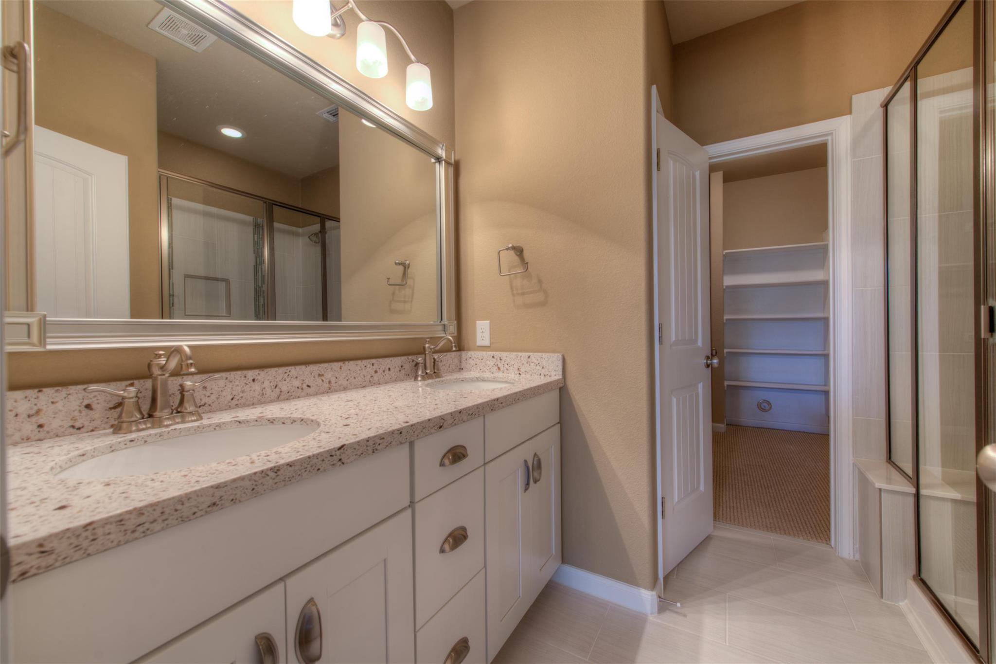 405 S Meadowlark St #b Property Photo 20
