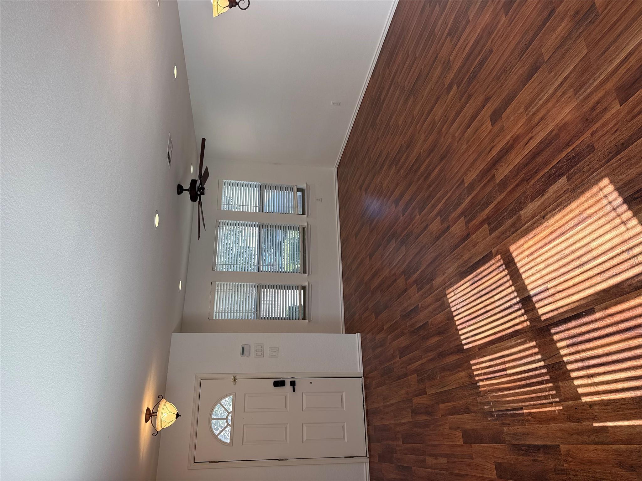 2114 Cottontail Dr Property Photo 3