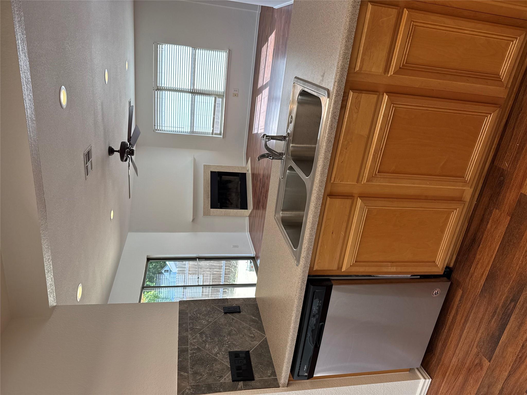 2114 Cottontail Dr Property Photo 10
