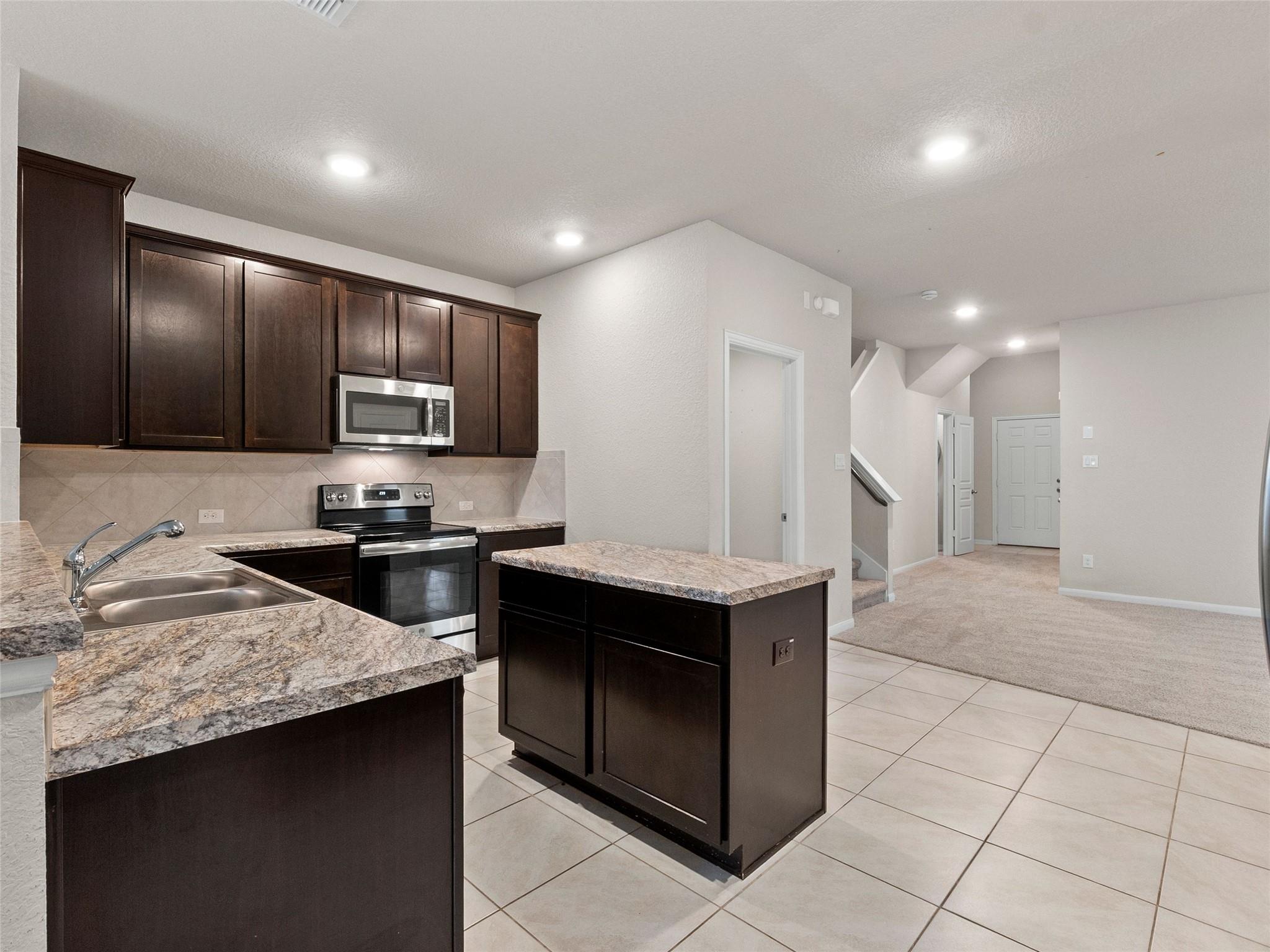 7210 Archers Grv Property Photo 10