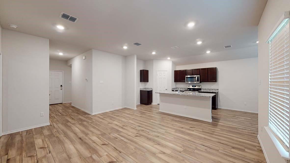 2237 Oregano Ct Property Photo 4