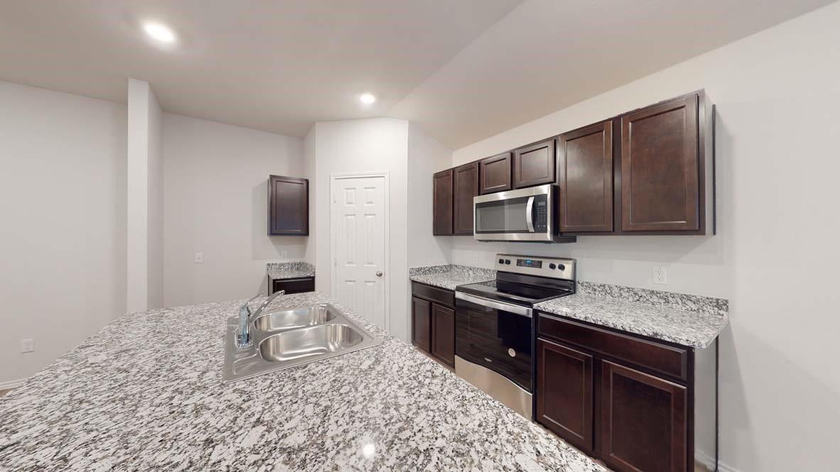 2237 Oregano Ct Property Photo 7