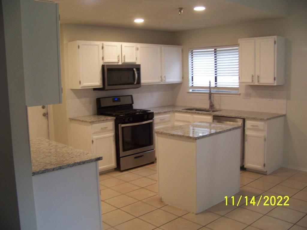 11922 Meadowfire Dr Property Photo 8