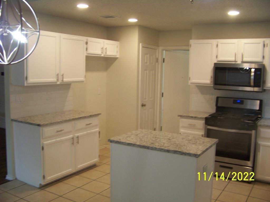 11922 Meadowfire Dr Property Photo 9