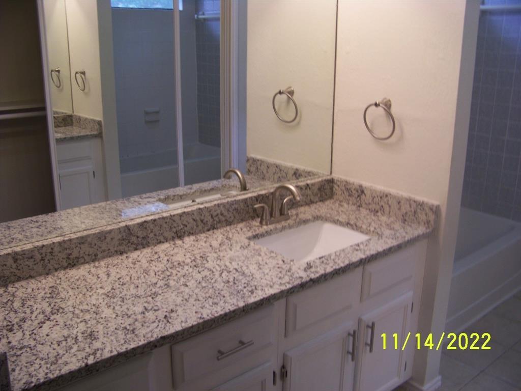 11922 Meadowfire Dr Property Photo 10