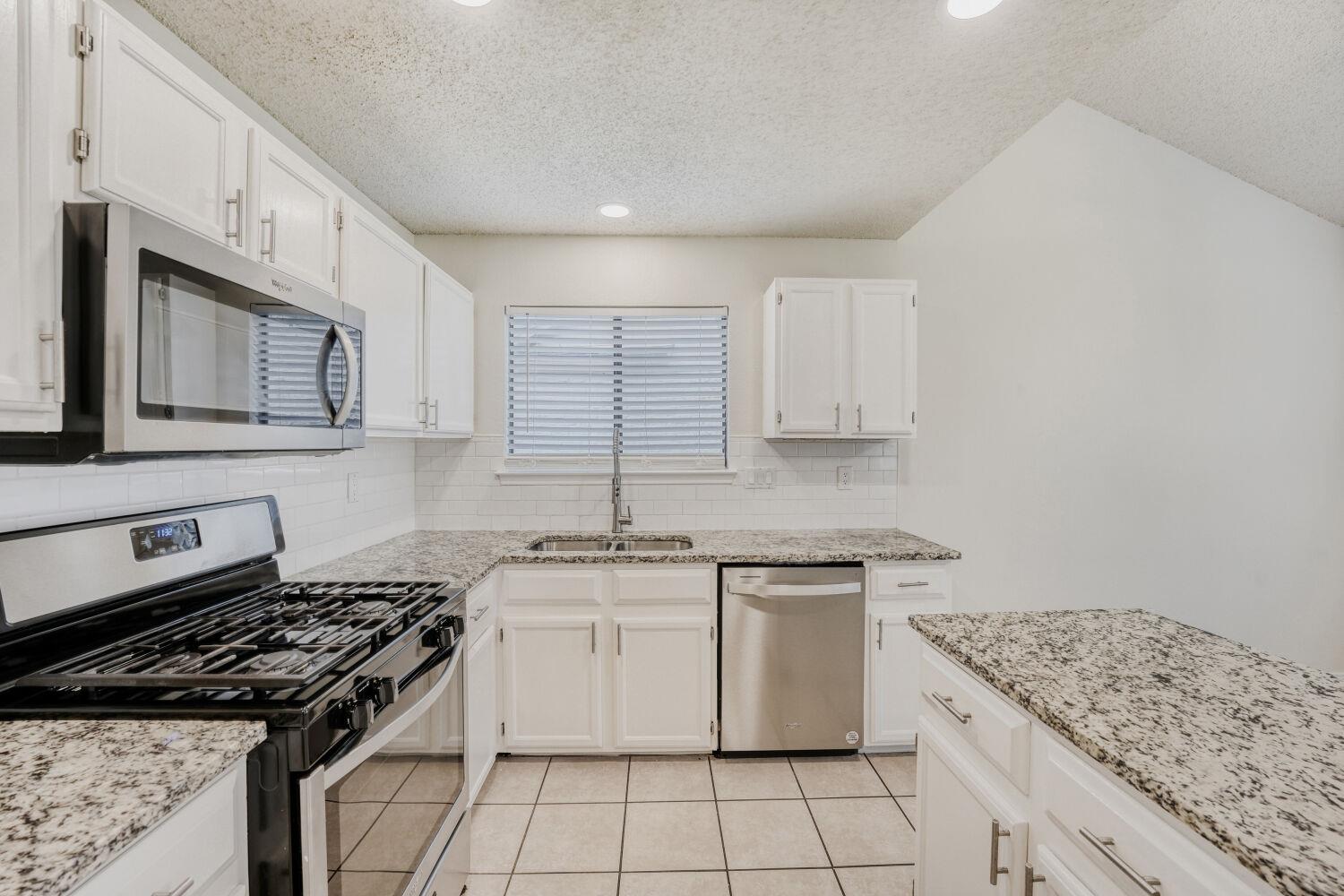 11922 Meadowfire Dr Property Photo 12