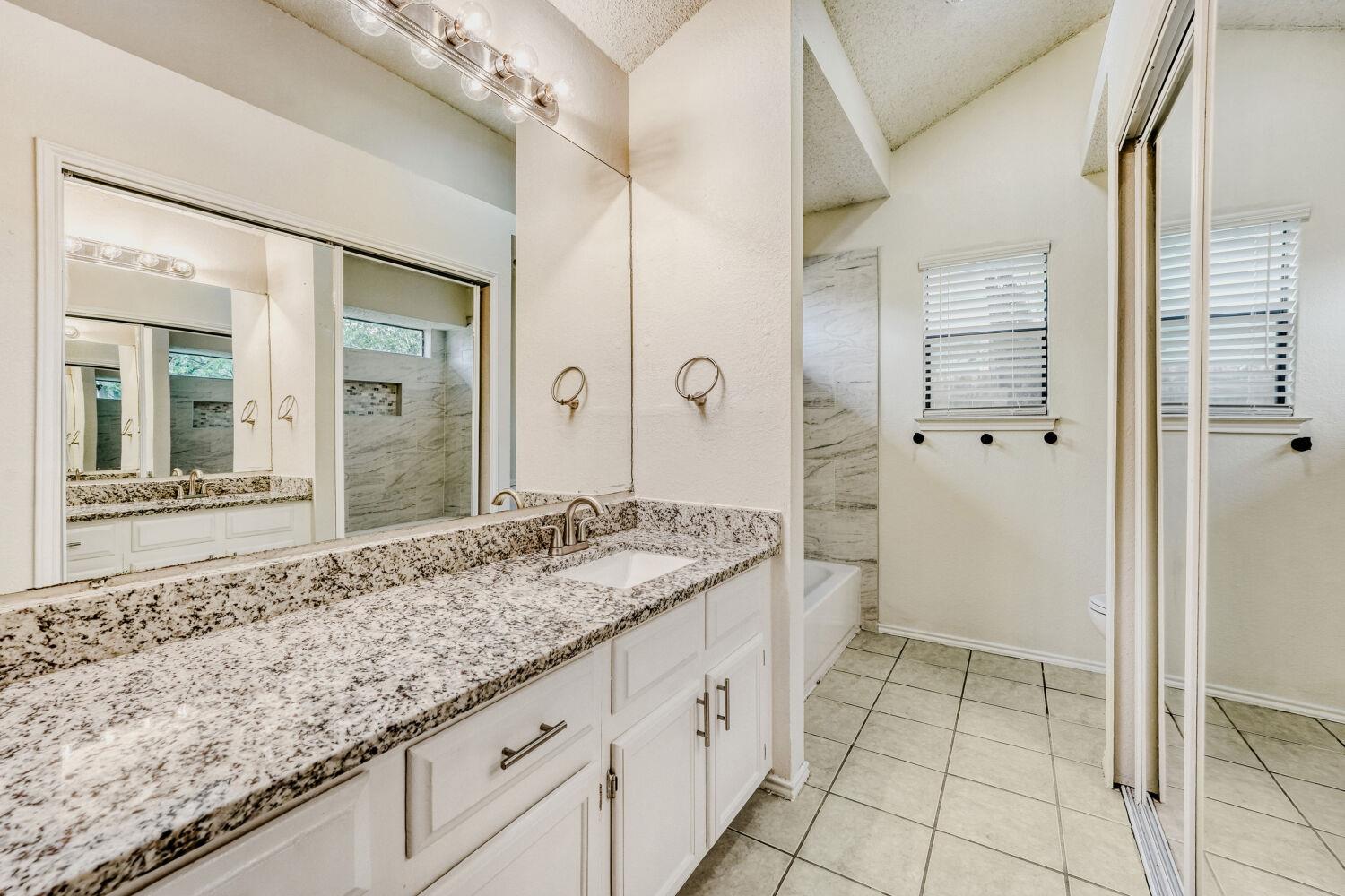 11922 Meadowfire Dr Property Photo 17