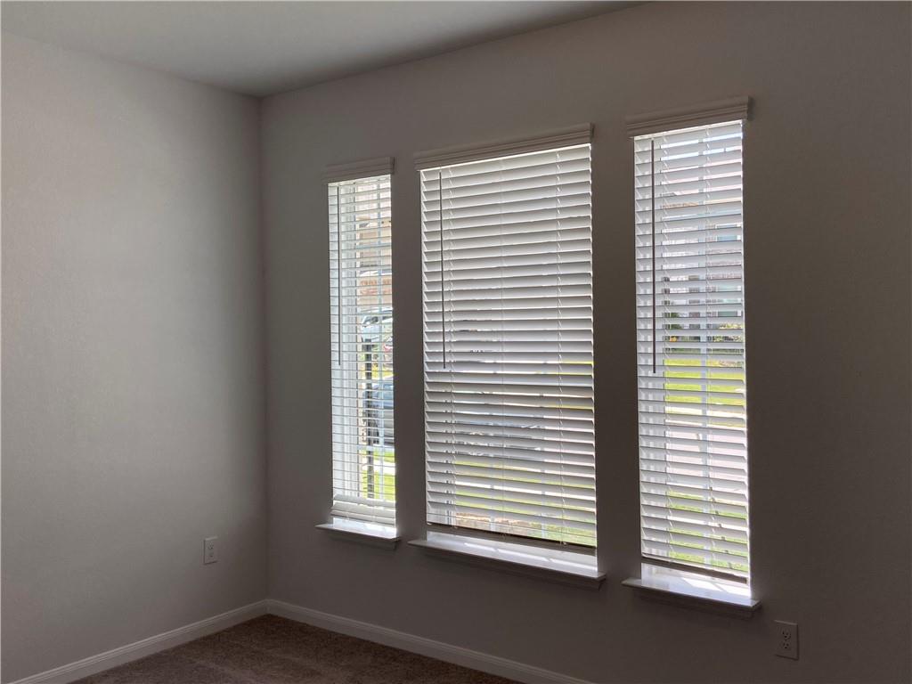 481 Leadtree Loop Property Photo 6