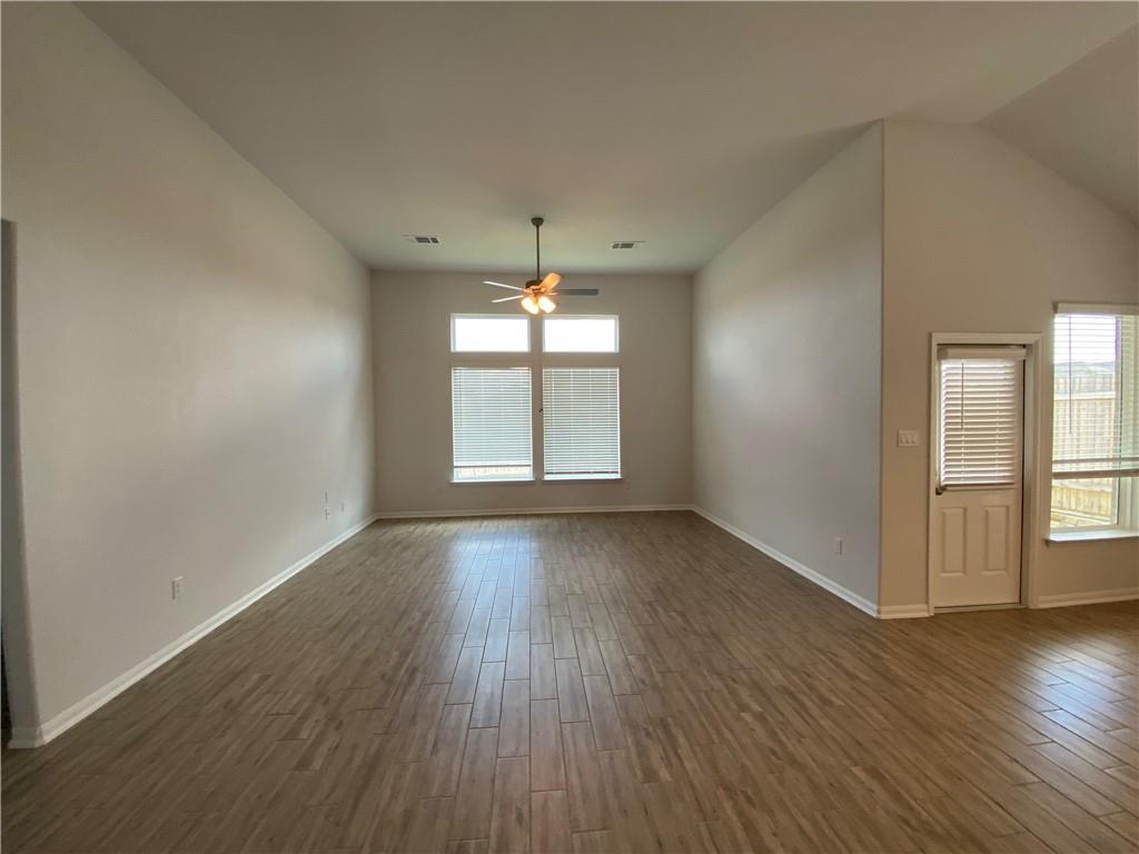 481 Leadtree Loop Property Photo 23